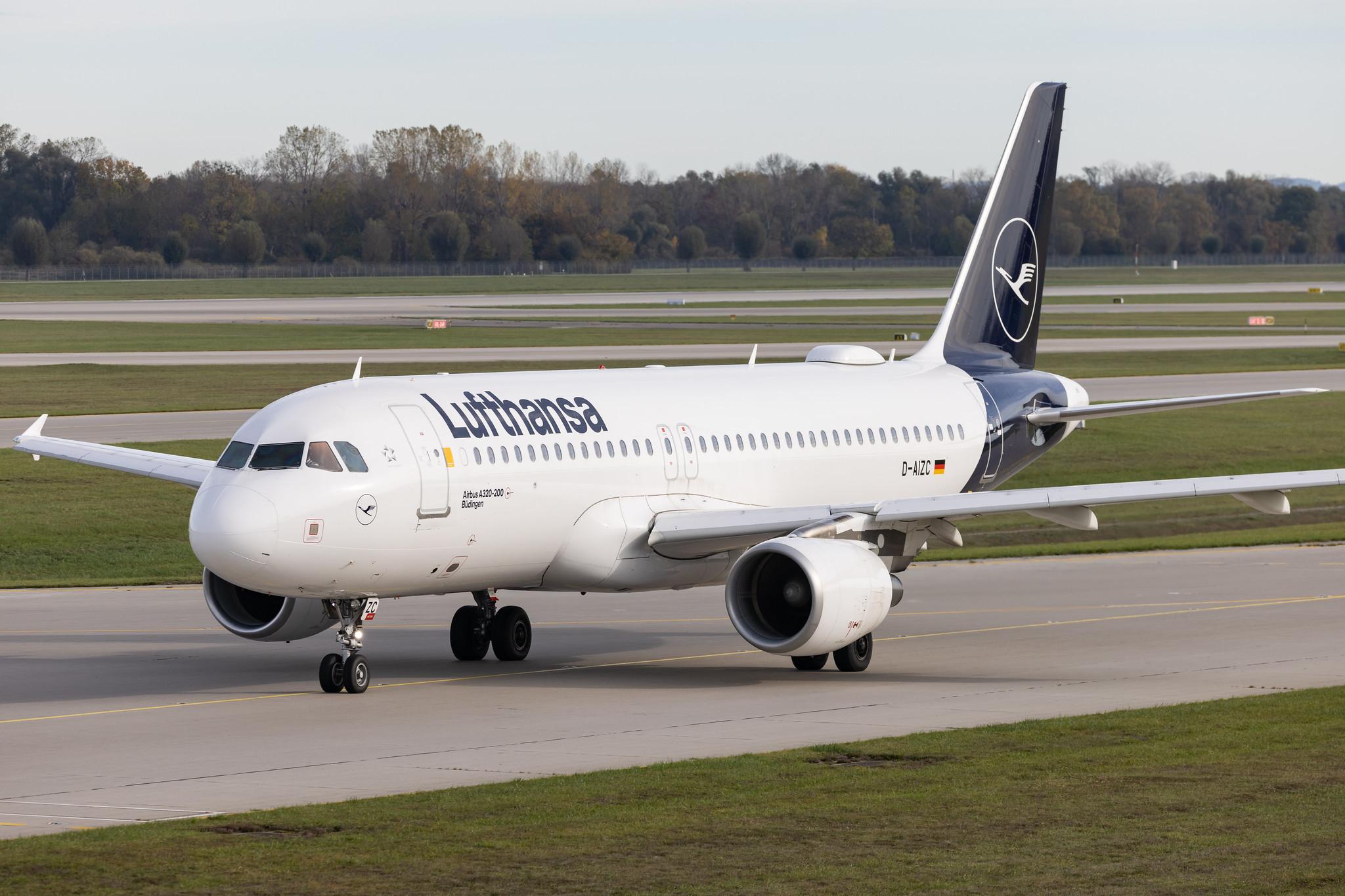 Munich Airport: Lufthansa (LH / DLH) | Airbus A320-214 A320 | D-AIZC | MSN 4153