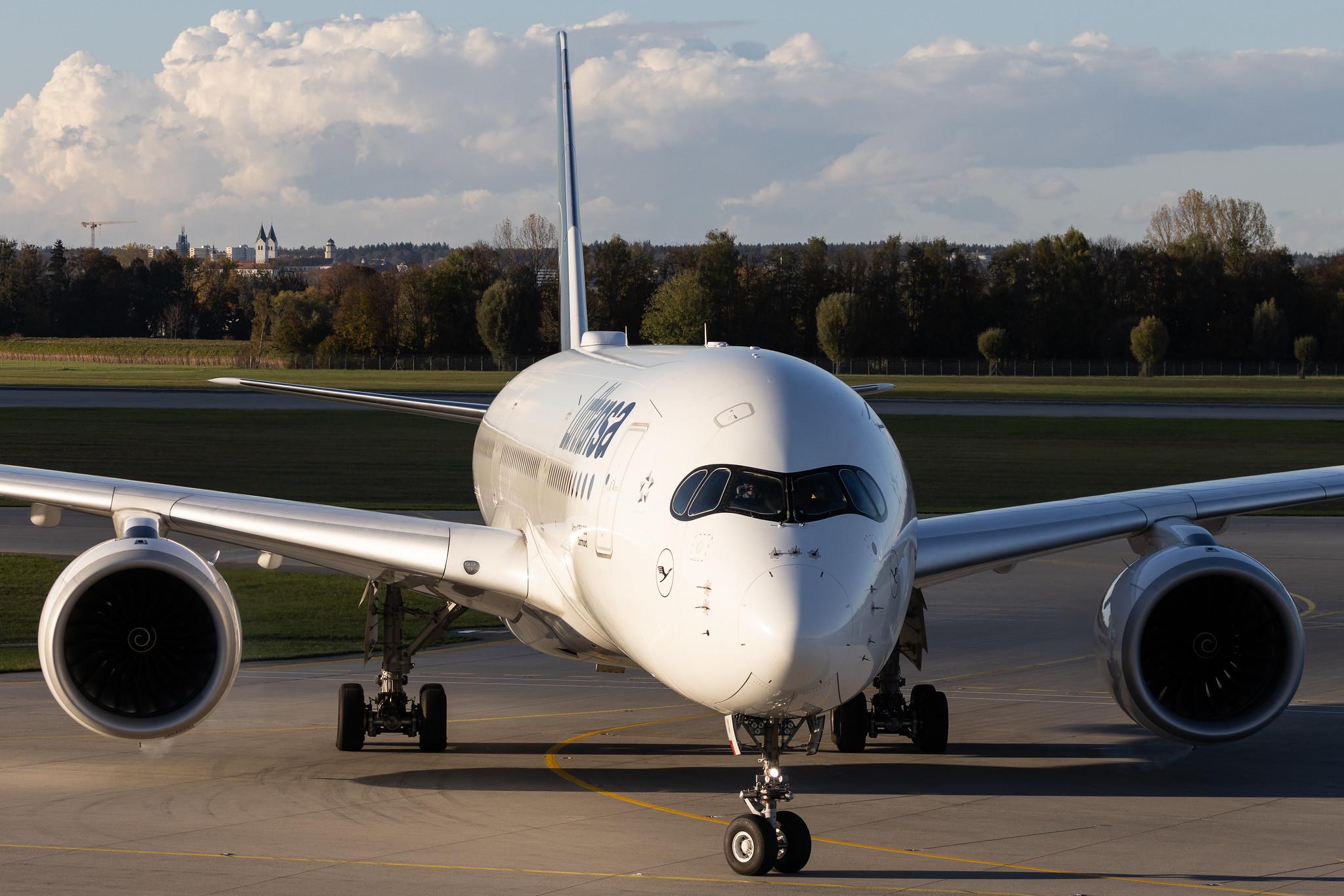 Munich Airport: Lufthansa (LH / DLH) | Airbus A350-941 A359 | D-AIXI | MSN 202