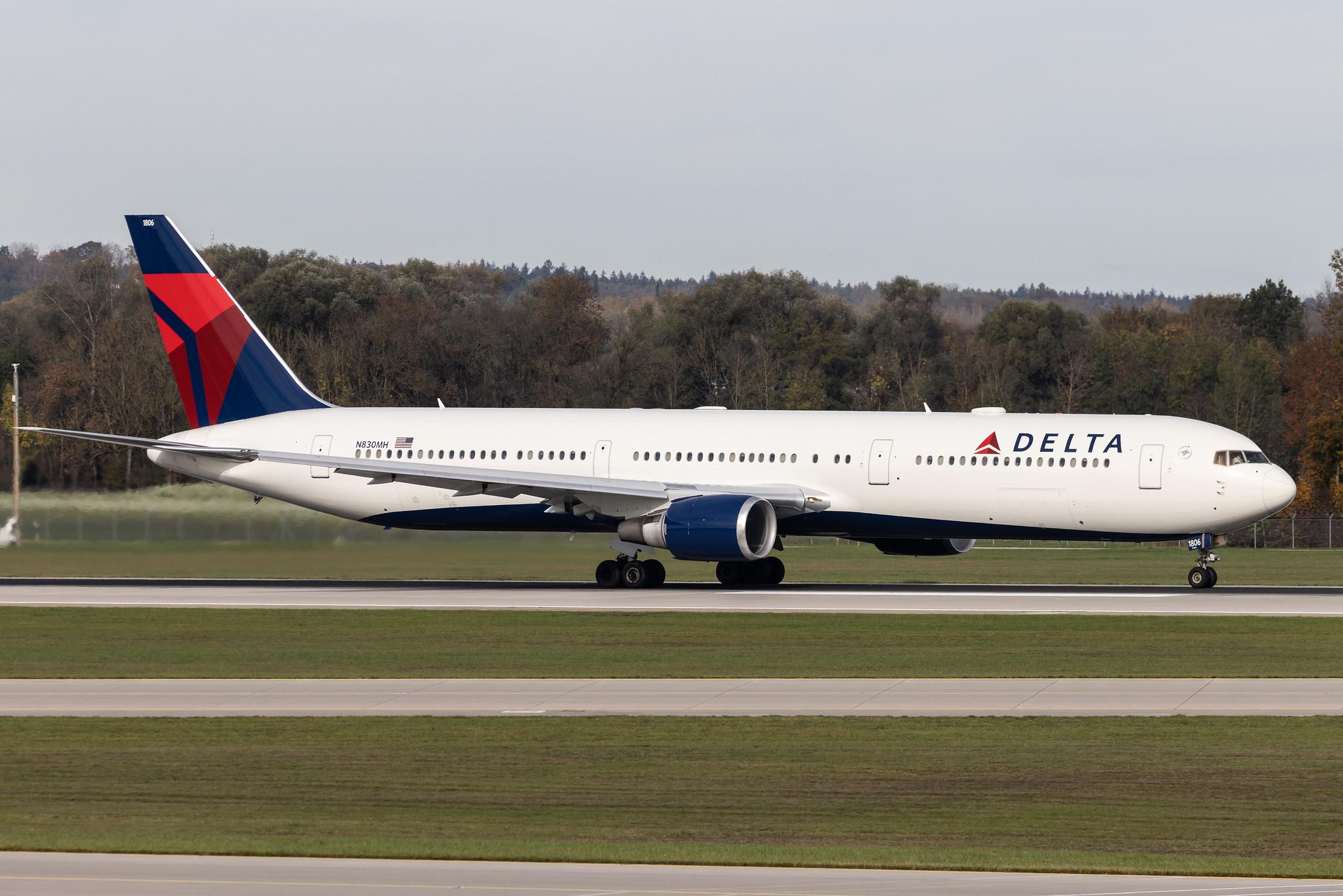 Munich Airport: Delta Air Lines (DL / DAL) | Boeing 767-432(ER) B764 | N830MH | MSN 29701