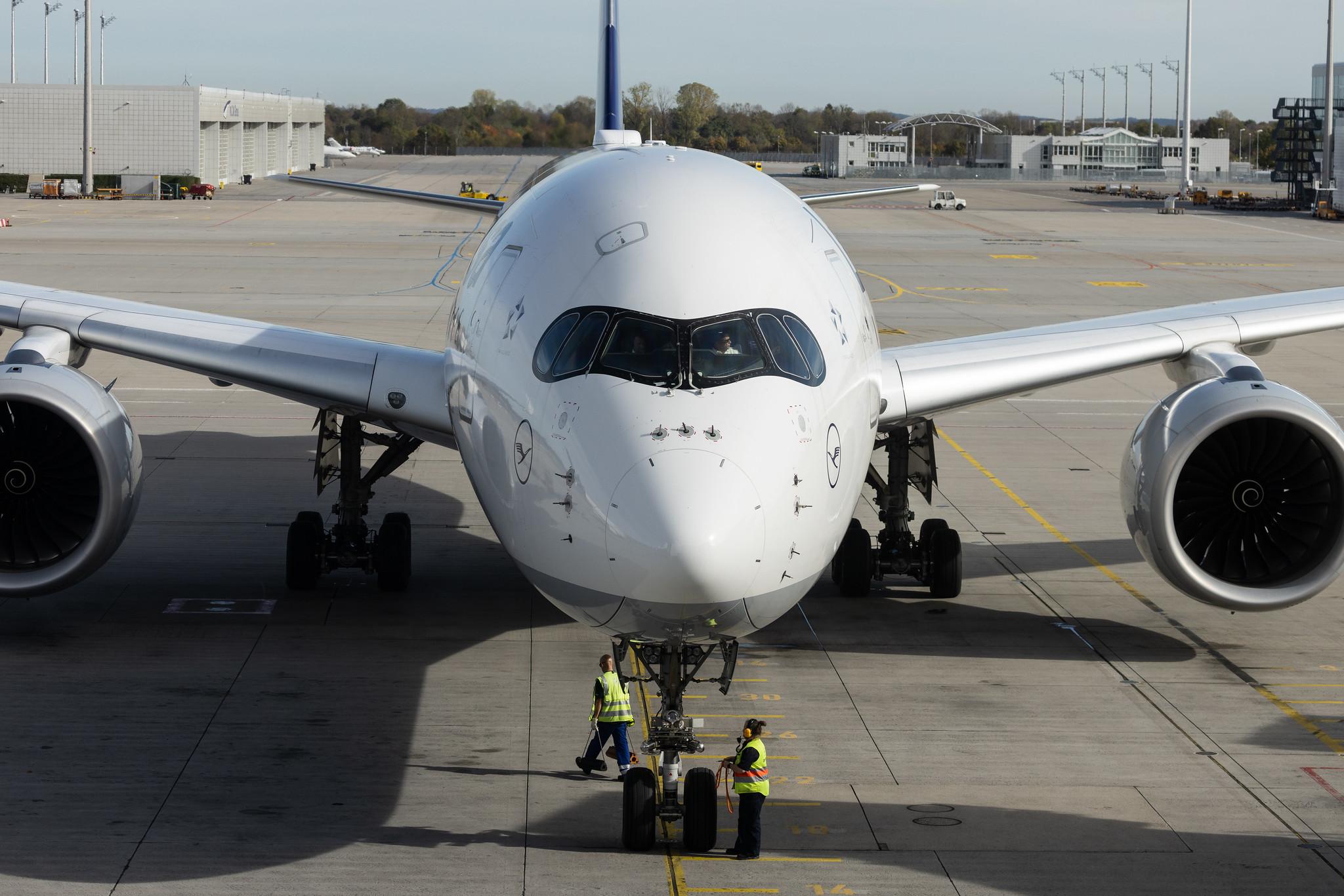 Munich Airport: Lufthansa (LH / DLH) | Airbus A350-941 A359 | D-AIXF | MSN 146
