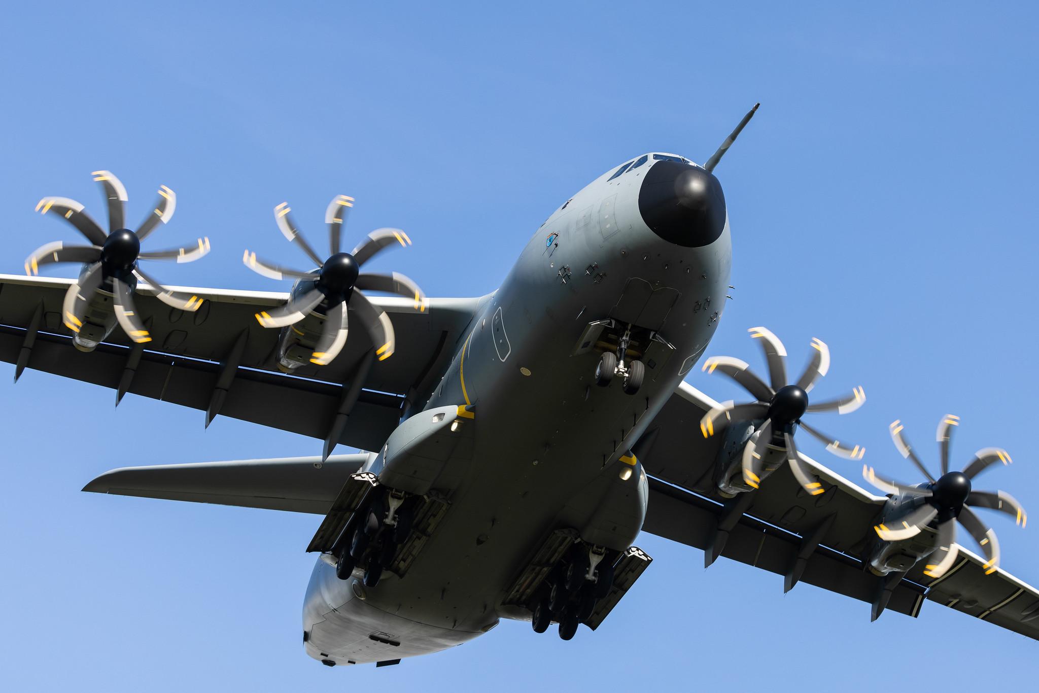 Hamburg Airport: German Air Force ( / GAF) | Airbus A400M-180 A400 | 54+12 | MSN 057