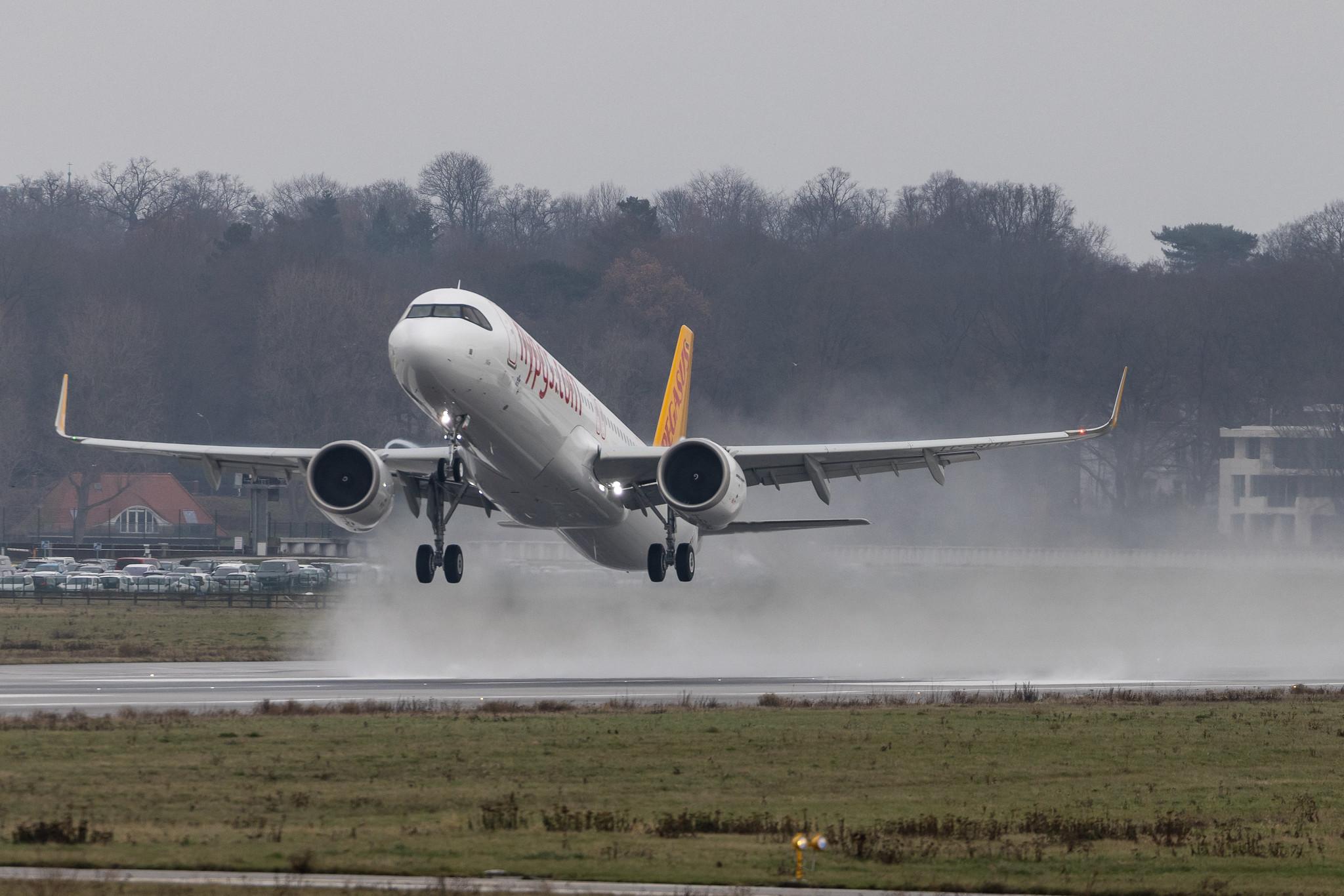 Hamburg Finkenwerder: Pegasus (PC / PGT) | Airbus A321-251NX A21N | D-AXXV | TC-RDB | MSN 11100