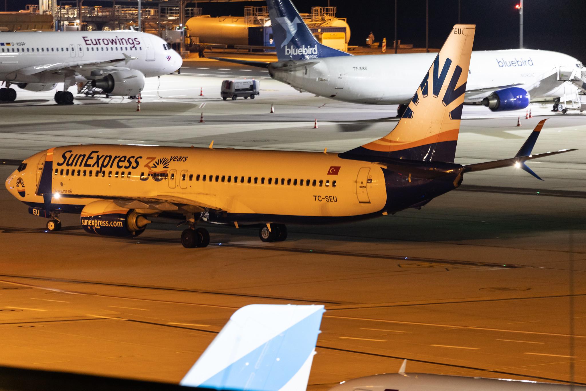 Köln Bonn Airport: SunExpress (XQ / SXS) | Boeing 737-8HC B738 | TC-SEU | MSN 61181