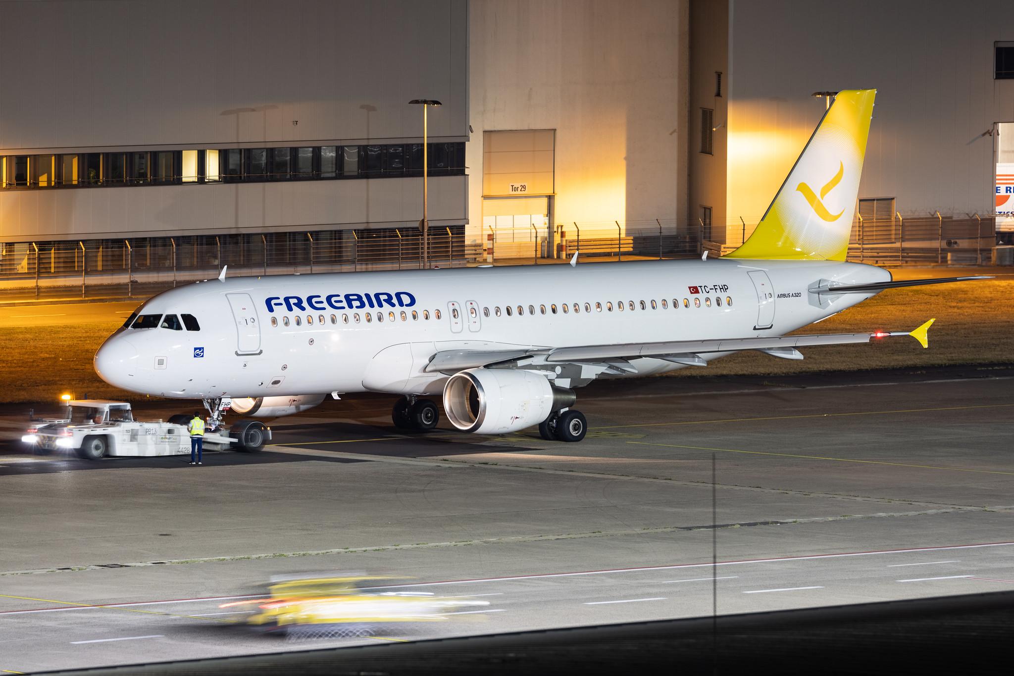 Köln Bonn Airport: Freebird Airlines (FH / FHY) | Airbus A320-214 A320 | TC-FHP | MSN 05906