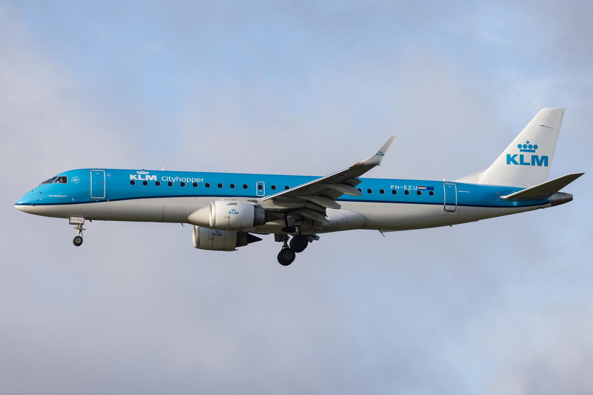Amsterdam Schiphol: KLM (KL / KLM) | Operator: KLM Cityhopper | Embraer E190STD E190 | PH-EZU | MSN 19000522