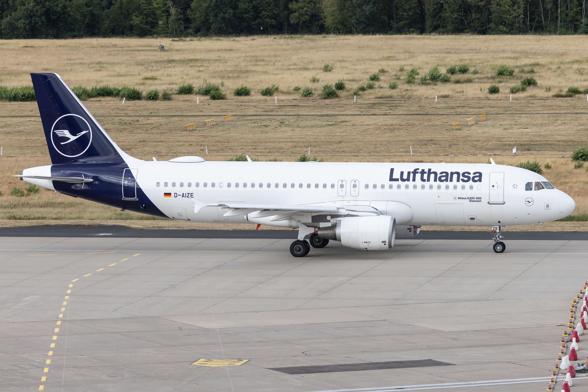 Köln Bonn Airport: Lufthansa (LH / DLH) | Airbus A320-214 A320 | D-AIZE | MSN 4261