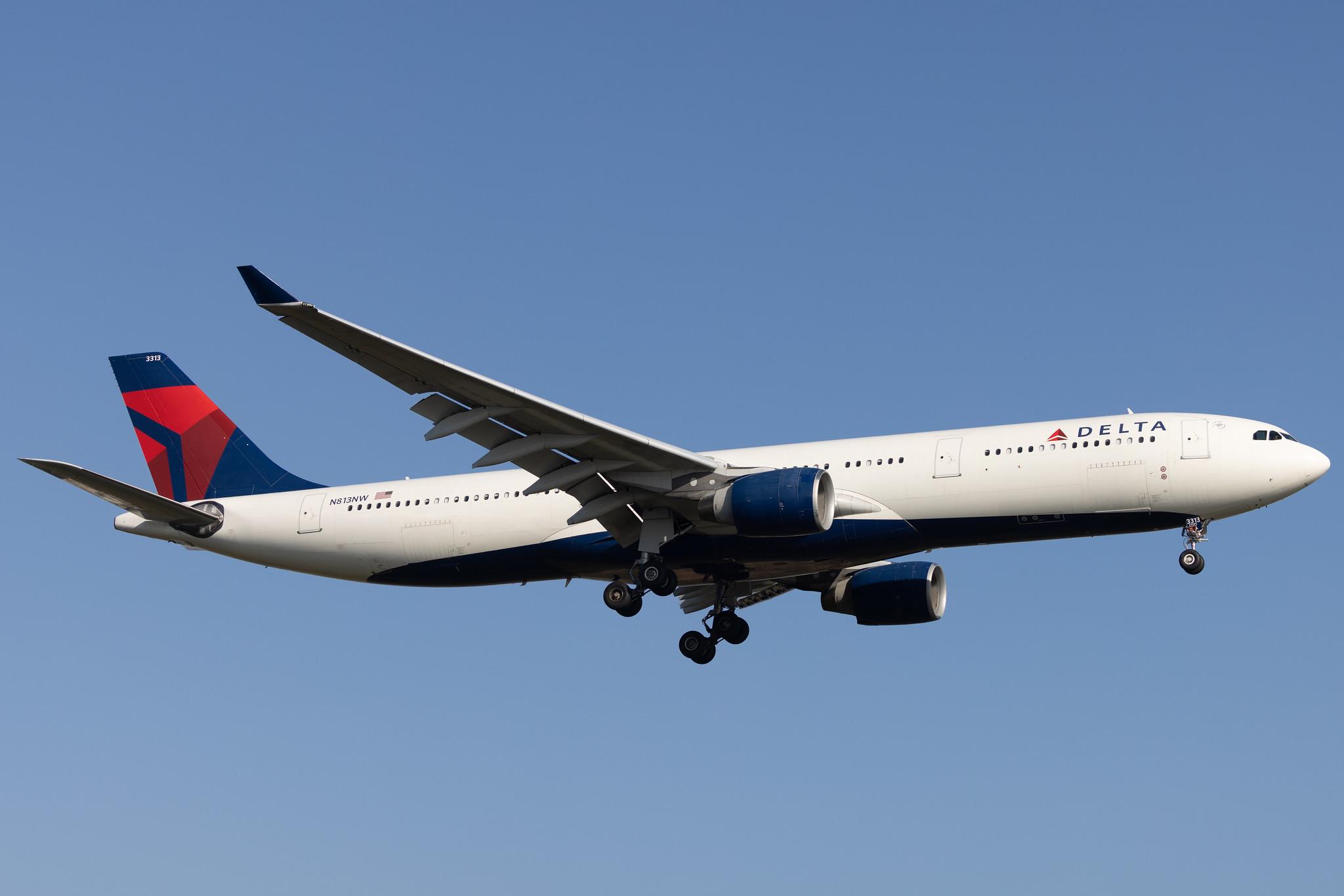 London Heathrow: Delta Air Lines (DL / DAL) |  Airbus A330-323 A333 | N813NW | MSN 0799