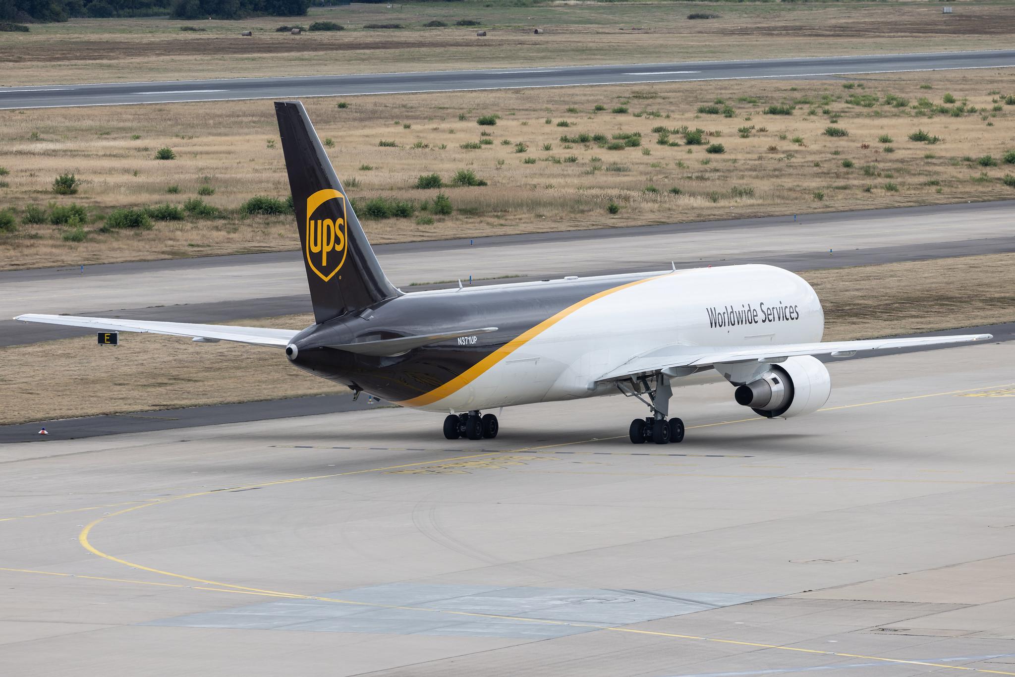 Köln Bonn Airport: UPS (5X / UPS) | Boeing 767-300F(ER) B763 | N371UP | MSN 65791