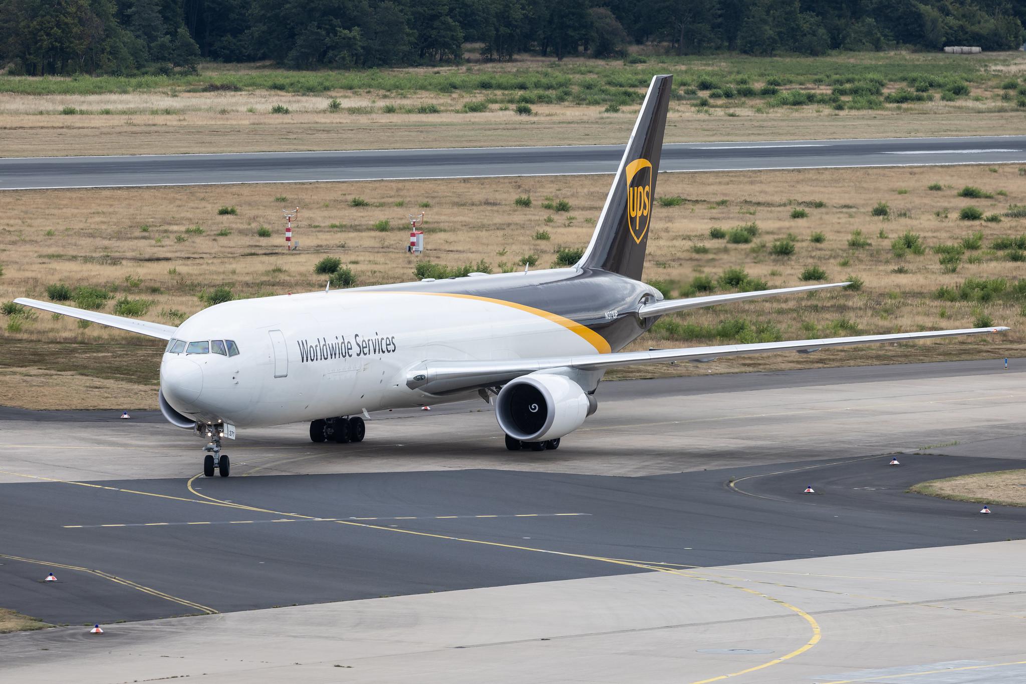 Köln Bonn Airport: UPS (5X / UPS) | Boeing 767-300F(ER) B763 | N371UP | MSN 65791