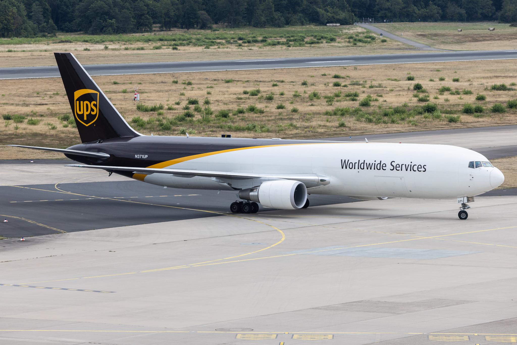 Köln Bonn Airport: UPS (5X / UPS) | Boeing 767-300F(ER) B763 | N371UP | MSN 65791