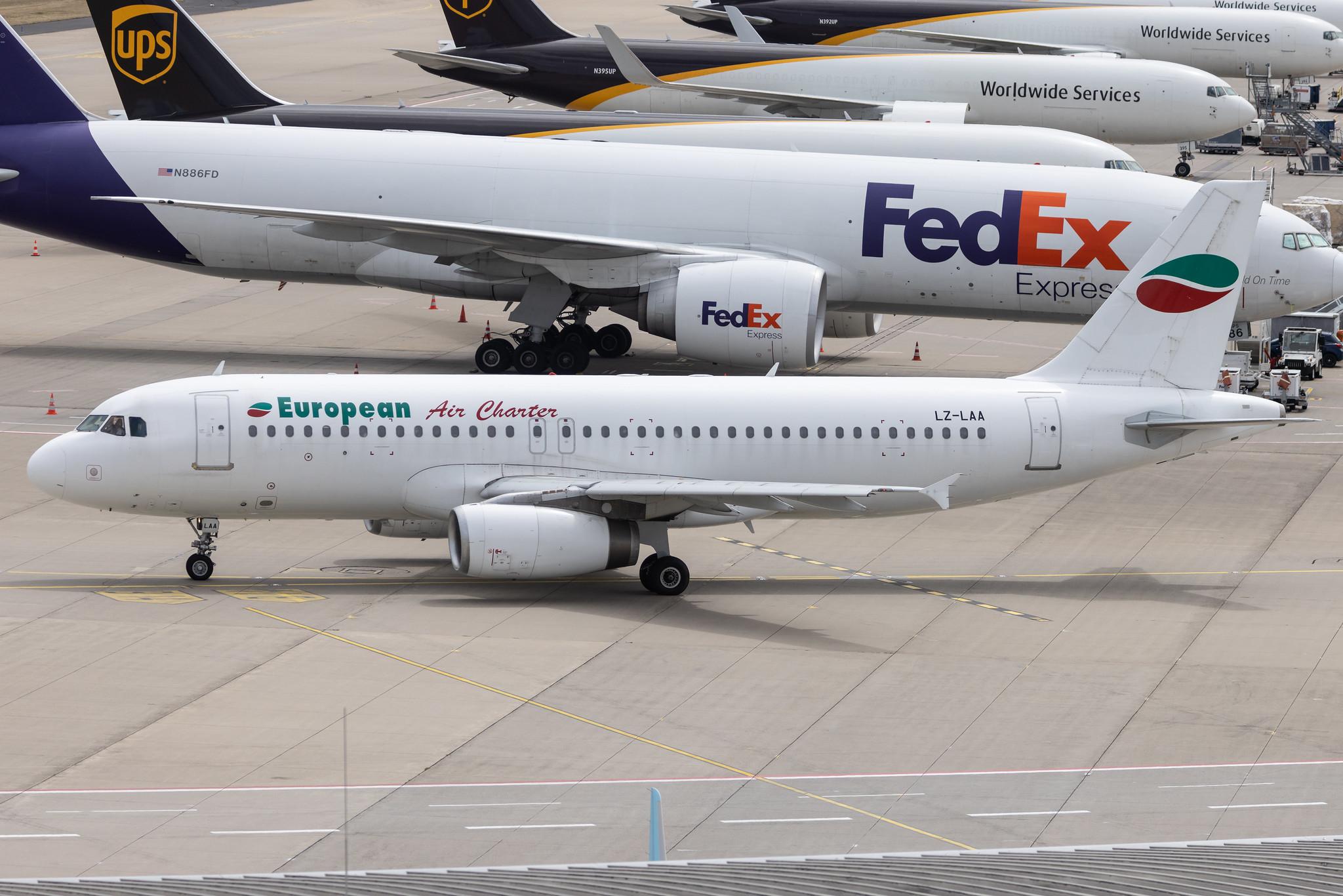 Köln Bonn Airport: European Air Charter (H6 / BUC) | Airbus A320-231 A320 | LZ-LAA | MSN 0256