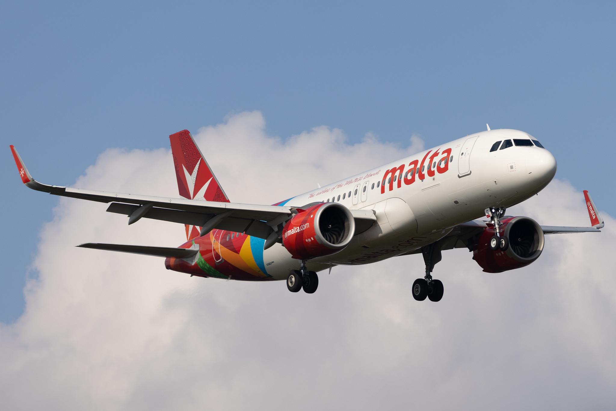 London Heathrow: Air Malta (KM / AMC) | Airbus A320-251N A20N | 9H-NEC | MSN 9049