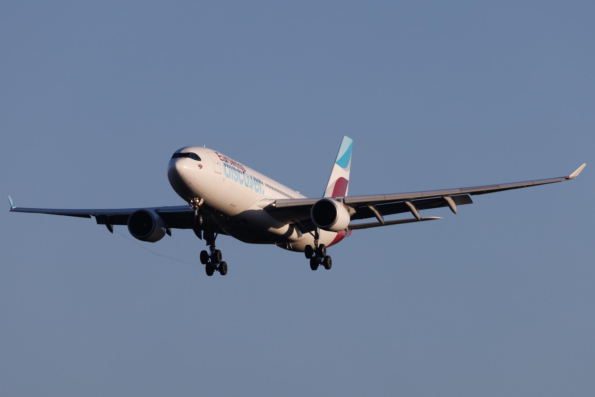Frankfurt Airport: Eurowings Discover (4Y / OCN) | Airbus A330-203 A332 | D-AXGB | MSN 0684