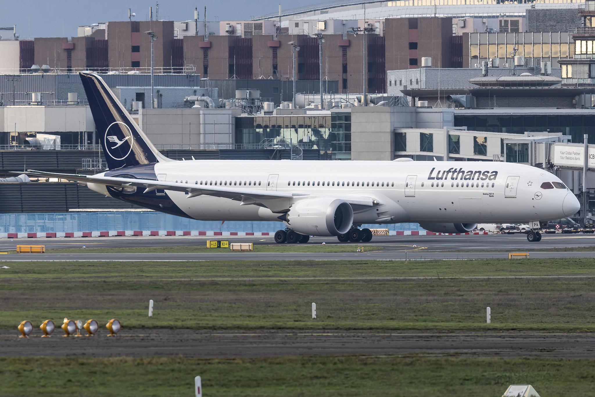 Frankfurt Airport: Lufthansa (LH / DLH) | Boeing 787-9 Dreamliner B789 | D-ABPA | MSN 62730