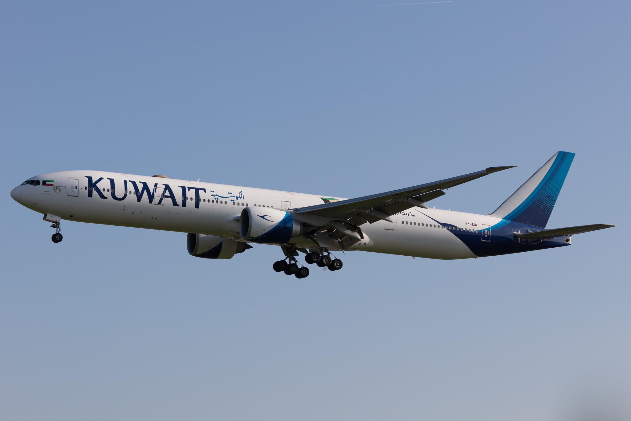 Amsterdam Schiphol: Kuwait Airways (KU / KAC) |  Boeing 777-369(ER) B77W | 9K-AOE | MSN 62563
