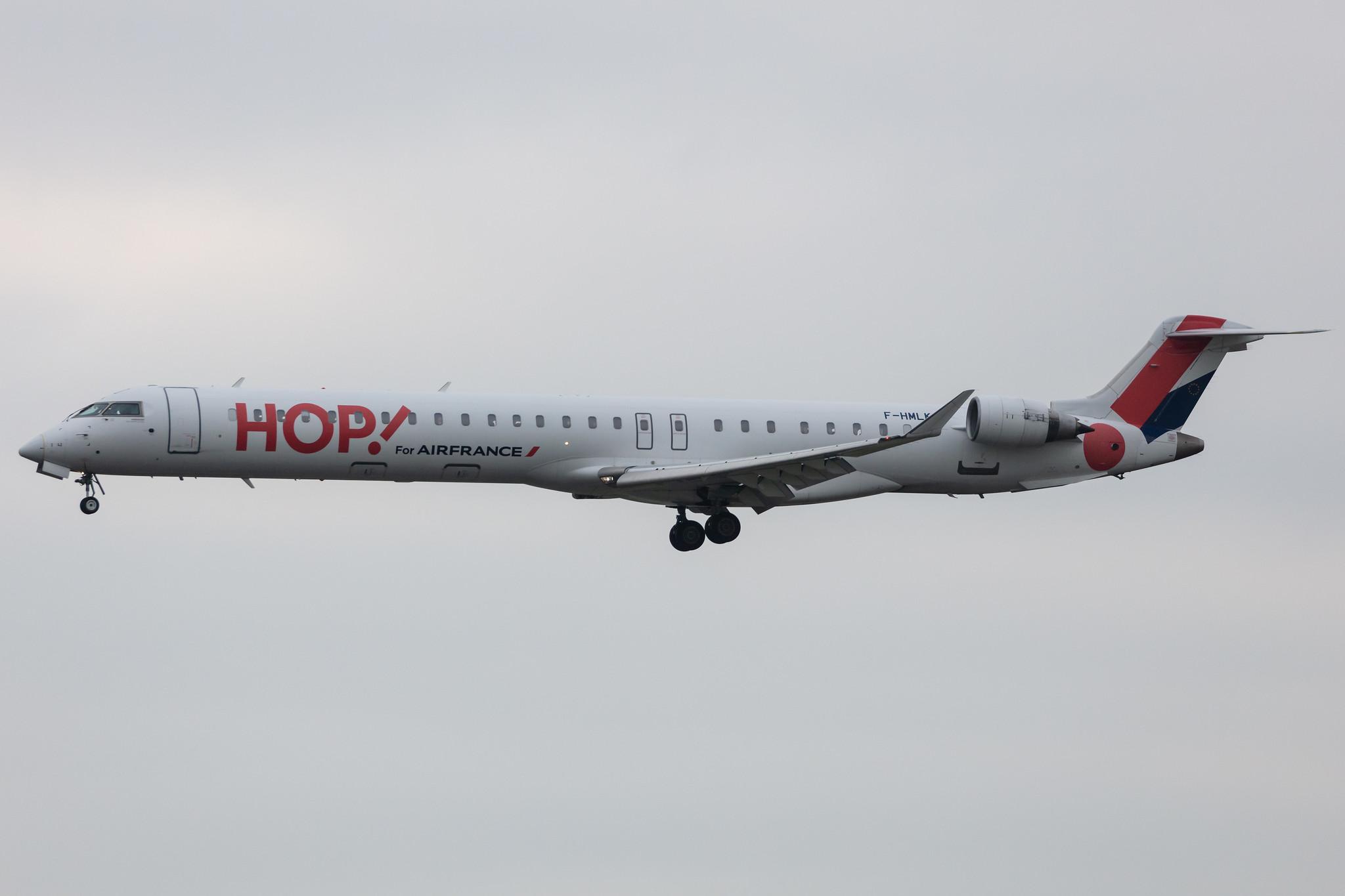Amsterdam Schiphol: Air France (AF / AFR) | Operator: Air France Hop |  Mitsubishi CRJ-1000EL CRJX | F-HMLK | MSN 19016