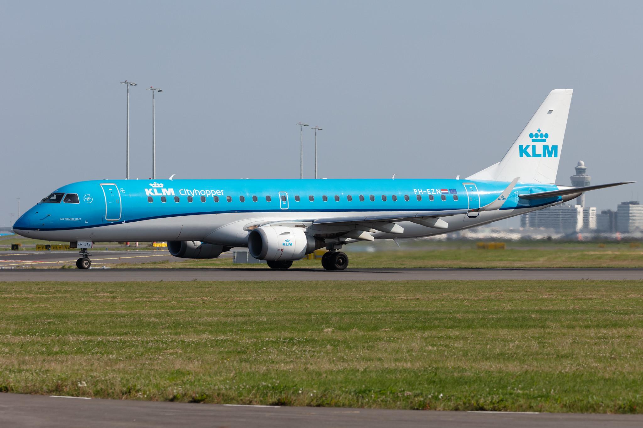 Amsterdam Schiphol: KLM (KL / KLM) | Operator: KLM Cityhopper |  Embraer E190STD E190 | PH-EZN | MSN 19000342