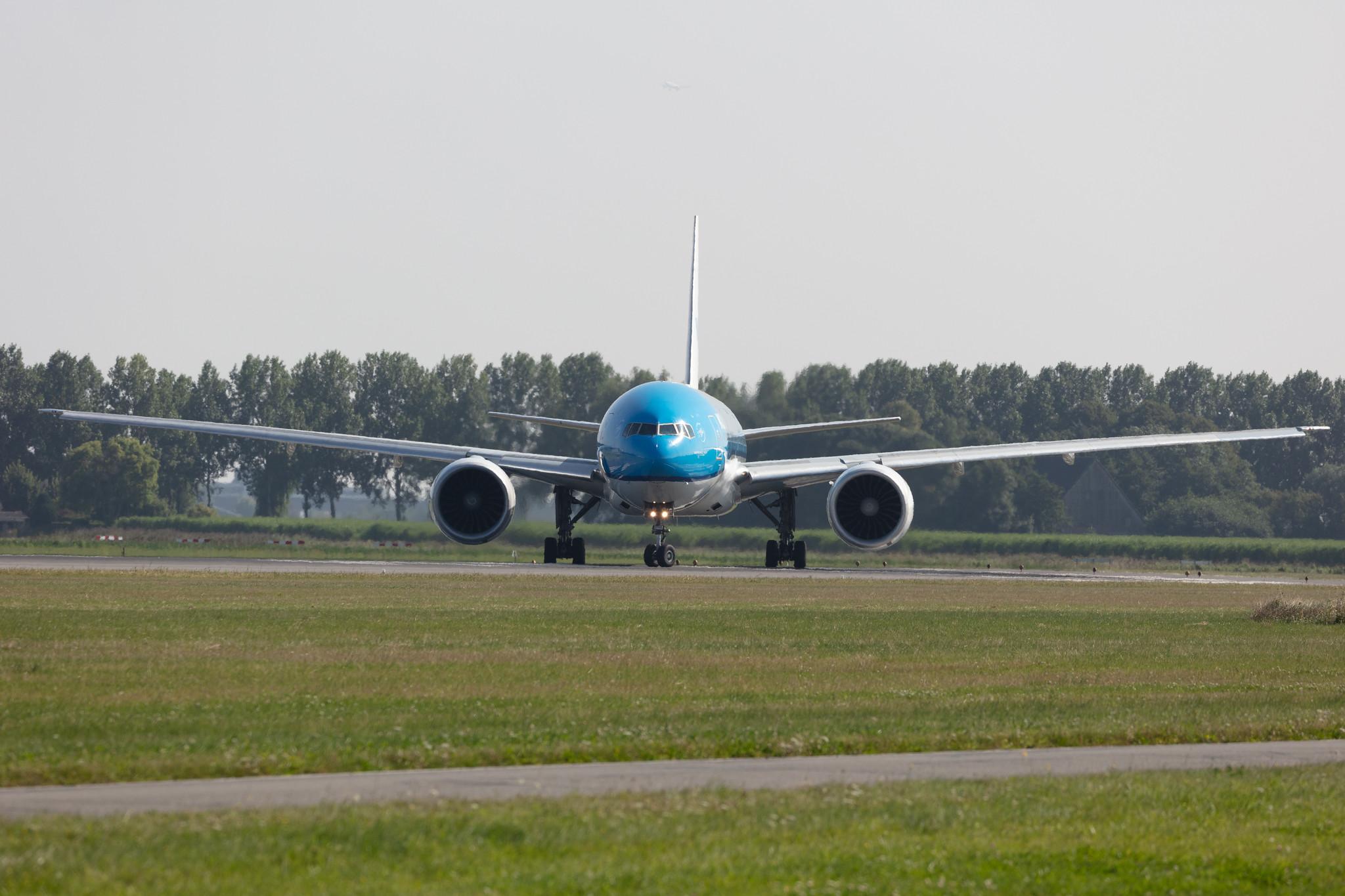 Amsterdam Schiphol: KLM (KL / KLM) |  Boeing 777-306(ER) B77W | PH-BVC | MSN 37582