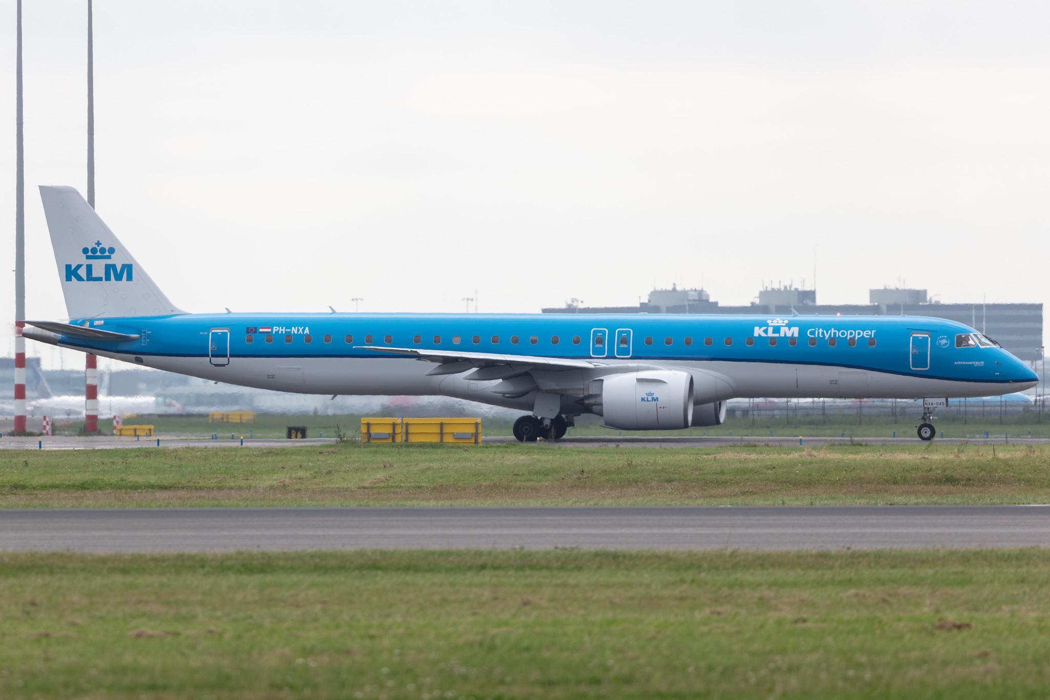 Amsterdam Schiphol: KLM (KL / KLM) | Operator: KLM Cityhopper |  Embraer E195-E2 E295 | PH-NXA | MSN 19020045