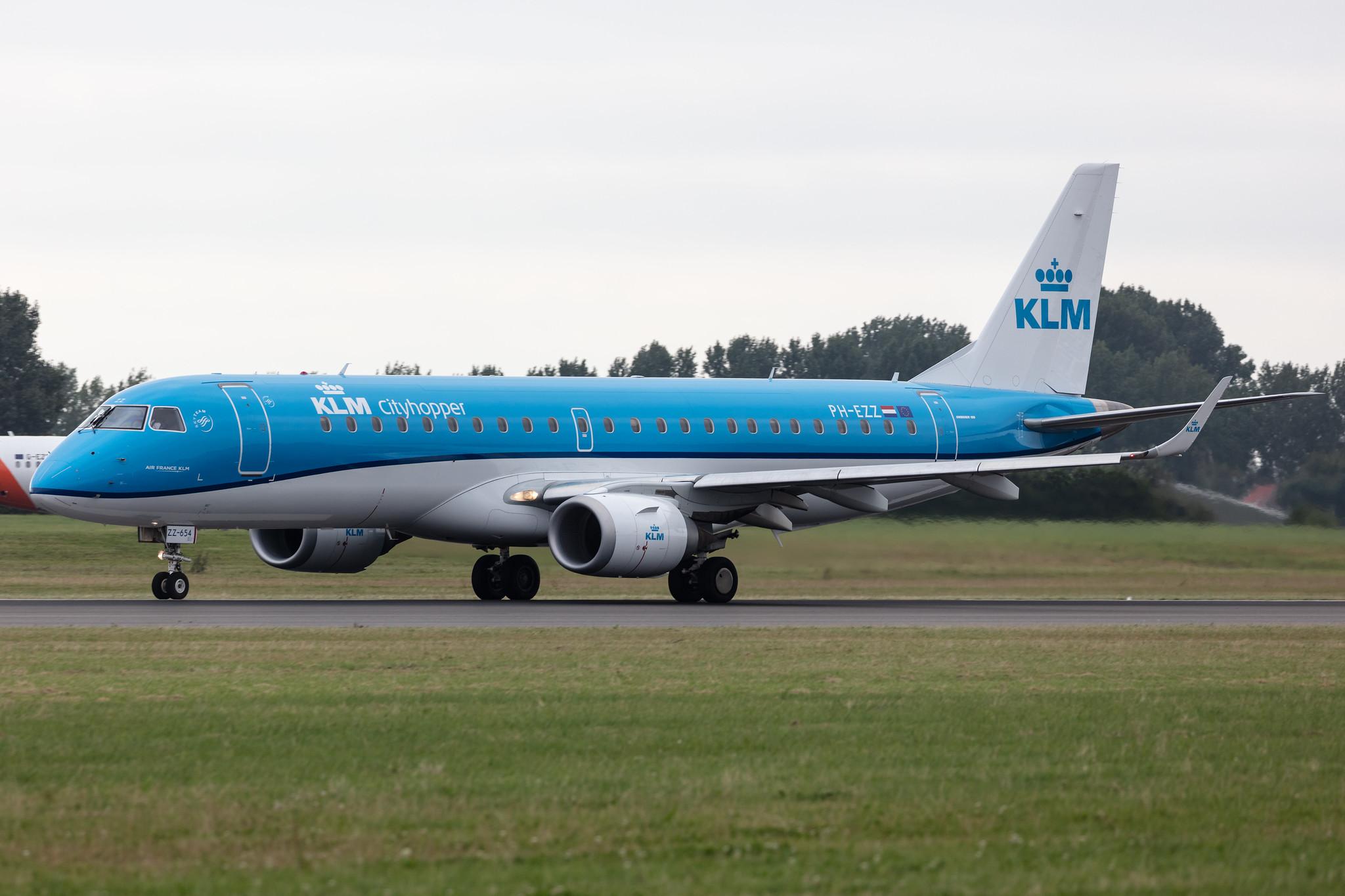 Amsterdam Schiphol: KLM (KL / KLM) | Operator: KLM Cityhopper |  Embraer E190STD E190 | PH-EZZ | MSN 19000654