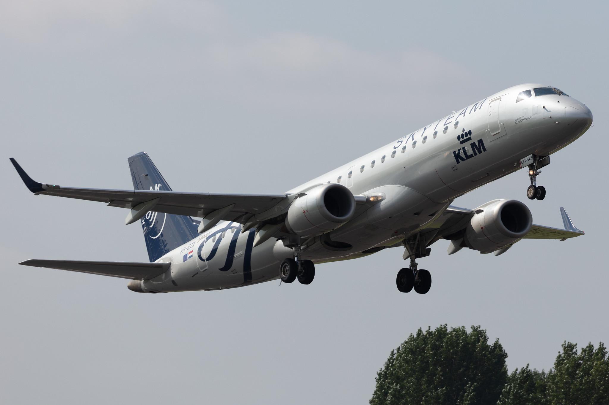 Amsterdam Schiphol: KLM (KL / KLM) |  Livery: SkyTeam Livery | Operator: KLM Cityhopper |  Embraer E190STD E190 | PH-EZX | MSN 19000545