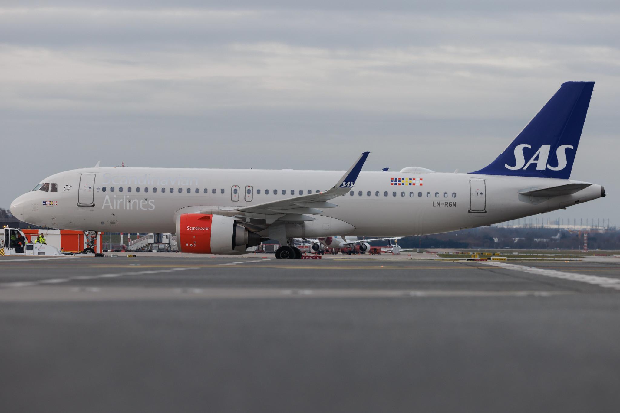 Hamburg Airport: SAS (SK / SAS) | Airbus A320-251N A20N | LN-RGM | MSN 7277