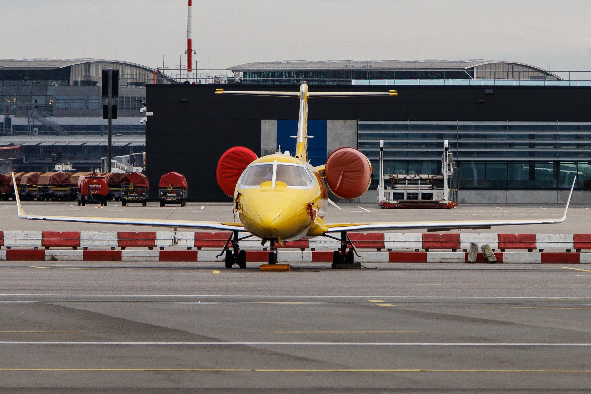 Hamburg Airport: Aero-Dienst (/ ADN) | Learjet 60XR LJ60 | D-CURE | MSN 60-379