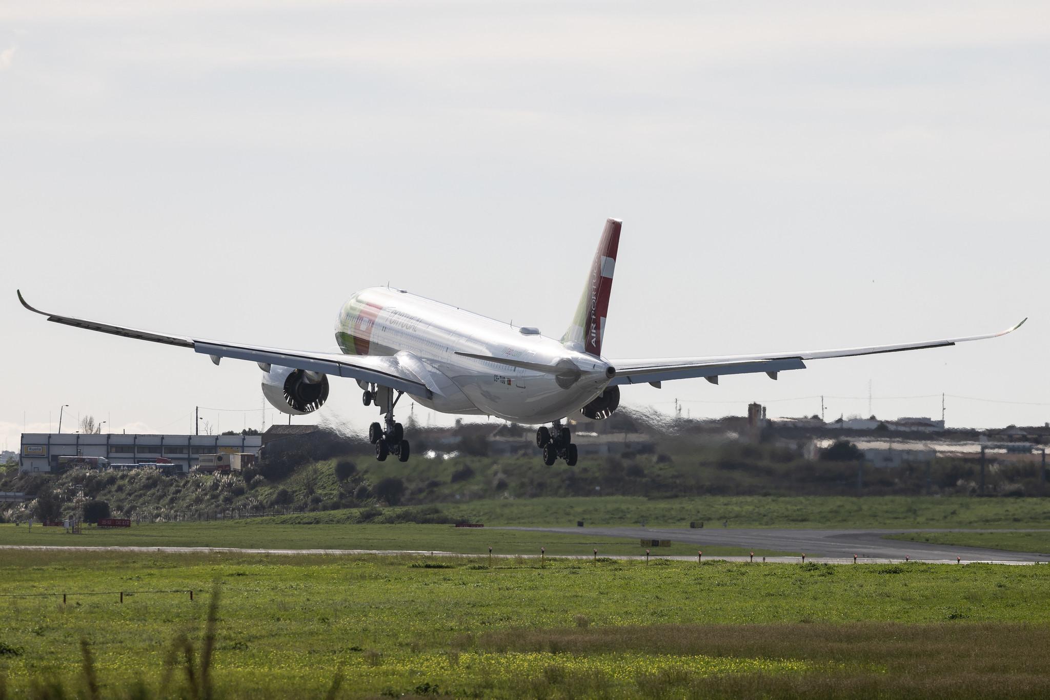Aeroporto de Lisboa: TAP Air Portugal (TP / TAP) | Airbus A330-941 A339 | CS-TUQ | MSN 1941