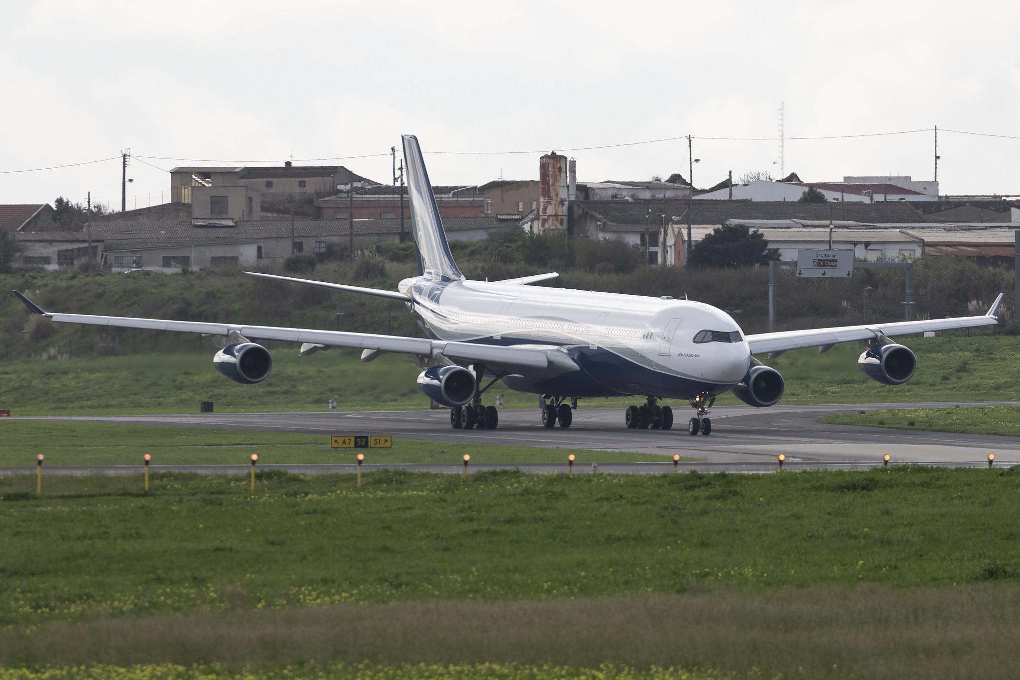 Aeroporto de Lisboa: Hi Fly (5K / HFY) | Operator: Hi Fly Malta | Airbus A340-312 A343 | 9H-SUN | MSN 0367