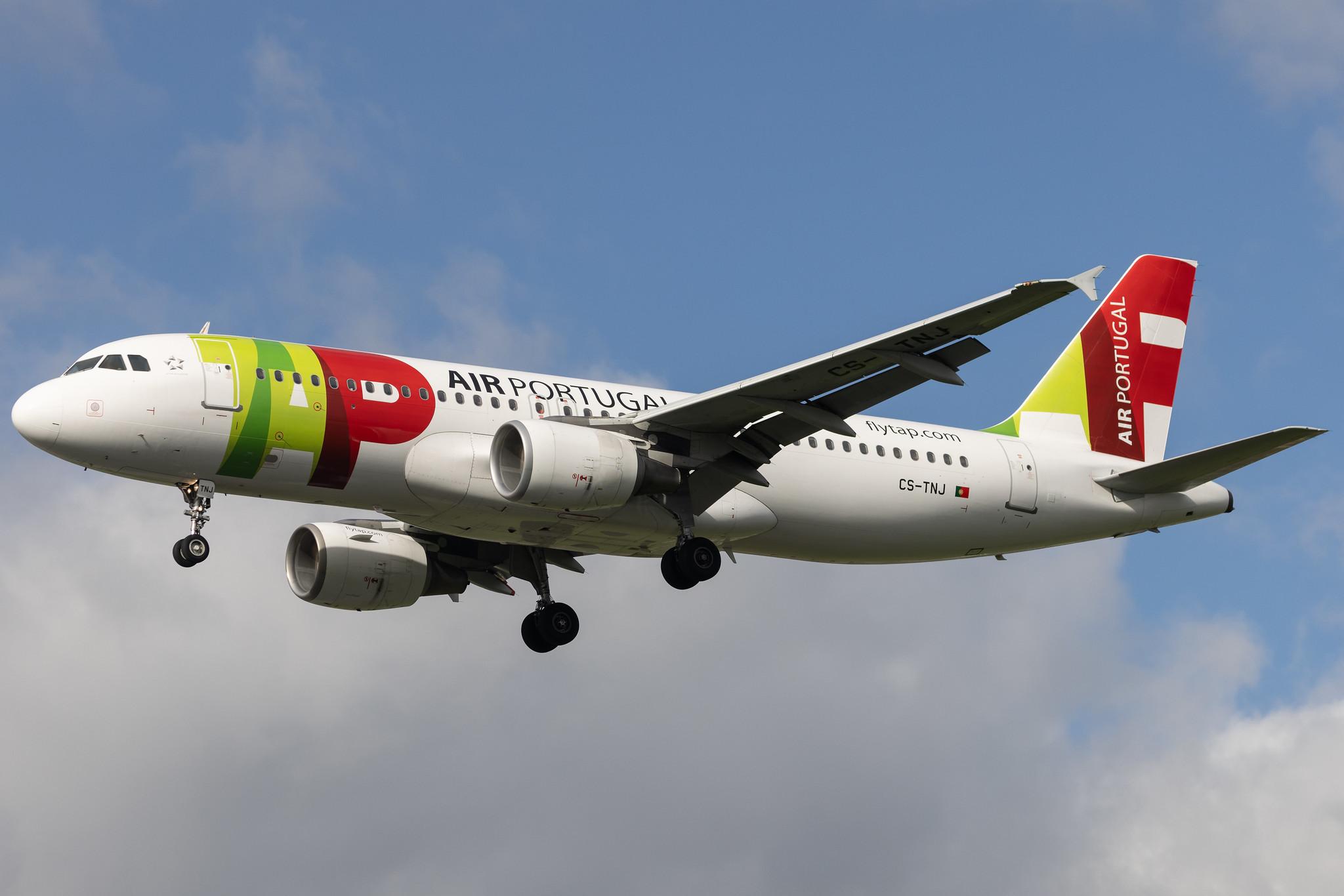 Aeroporto de Lisboa: TAP Air Portugal (TP / TAP) | Airbus A320-214 A320 | CS-TNJ | MSN 1181