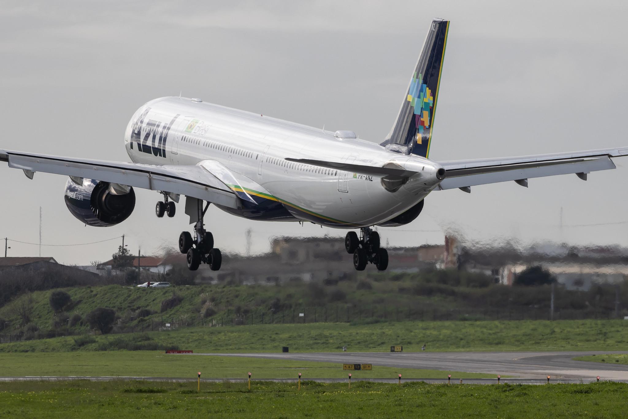 Aeroporto de Lisboa: Azul Linhas Aereas (AD / AZU) |  Airbus A330-941 A339 | PR-ANZ | MSN 1876