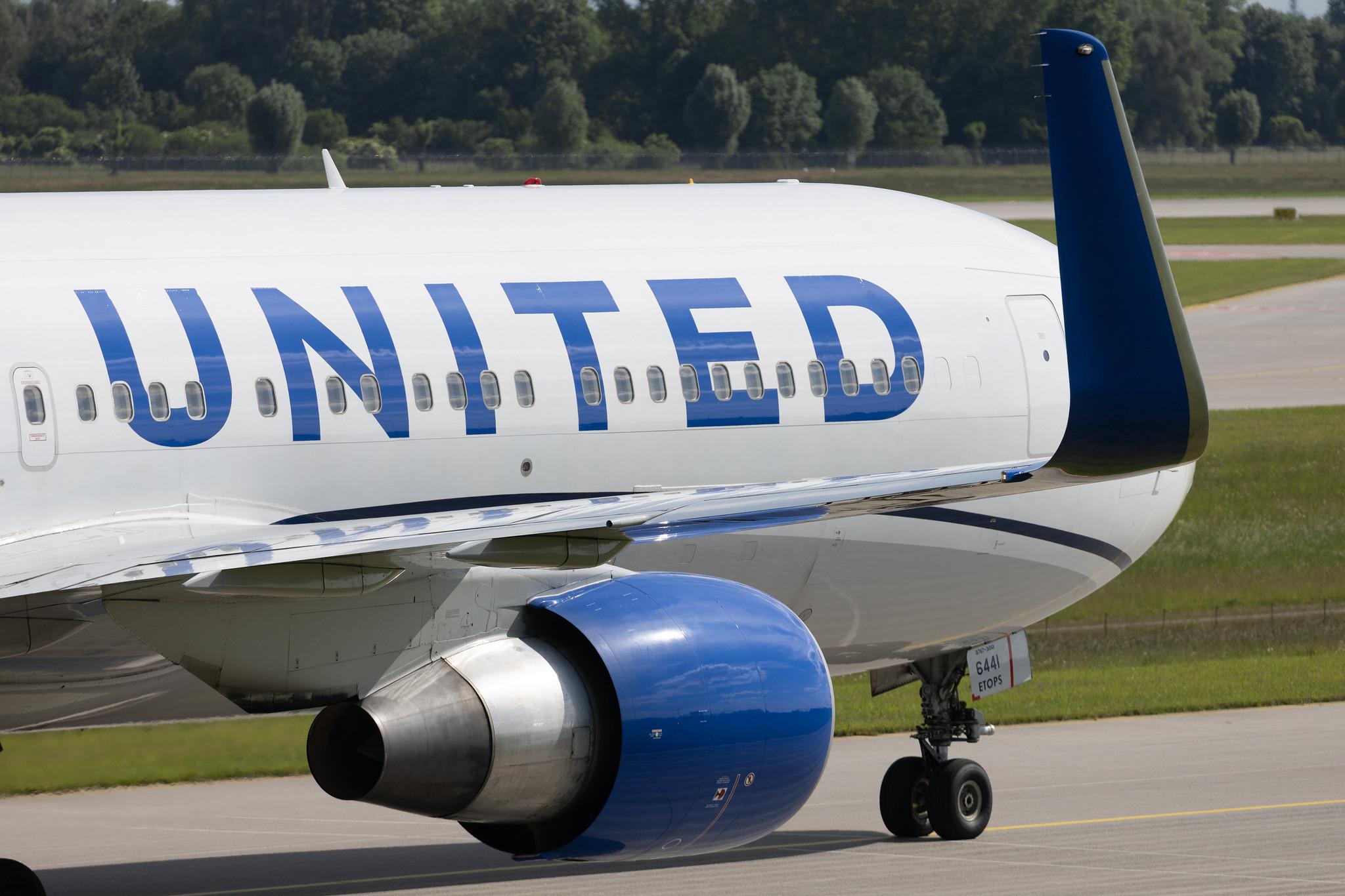 Munich Airport: United Airlines (UA / UAL) | Boeing 767-322(ER) B763 | N641UA | MSN 25091