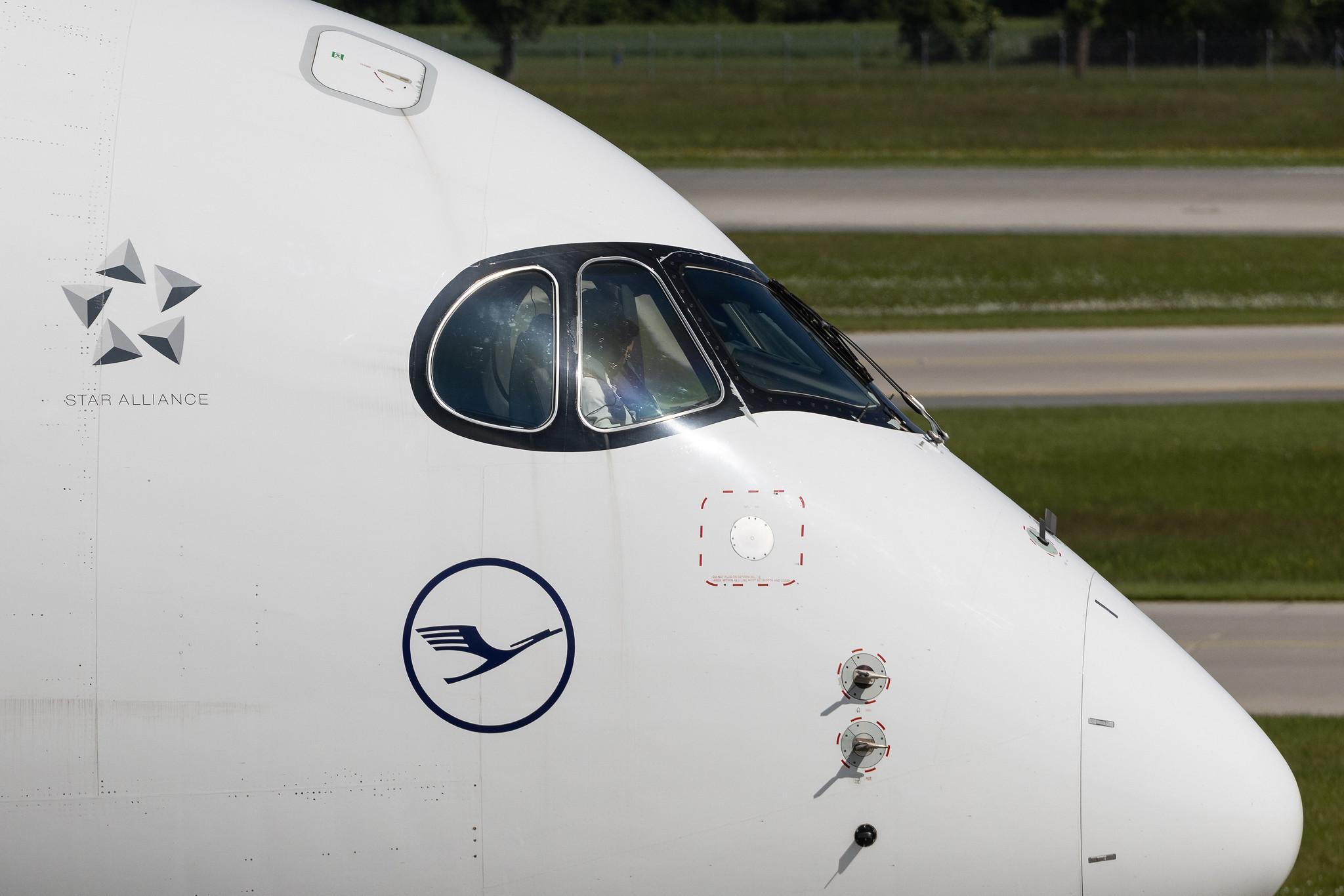 Munich Airport: Lufthansa (LH / DLH) | Airbus A350-941 A359 | D-AIXF | MSN 146