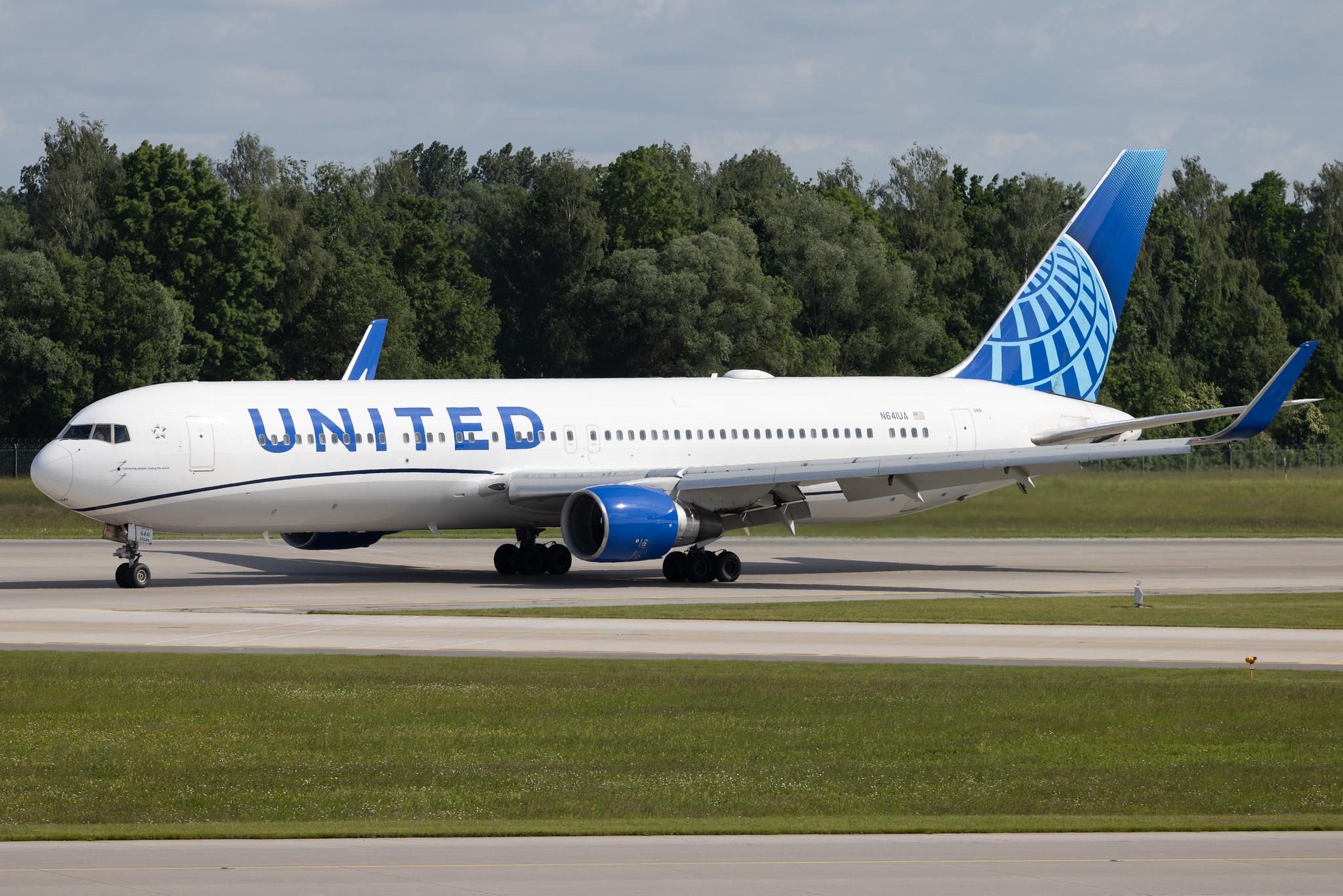 Munich Airport: United Airlines (UA / UAL) | Boeing 767-322(ER) B763 | N641UA | MSN 25091