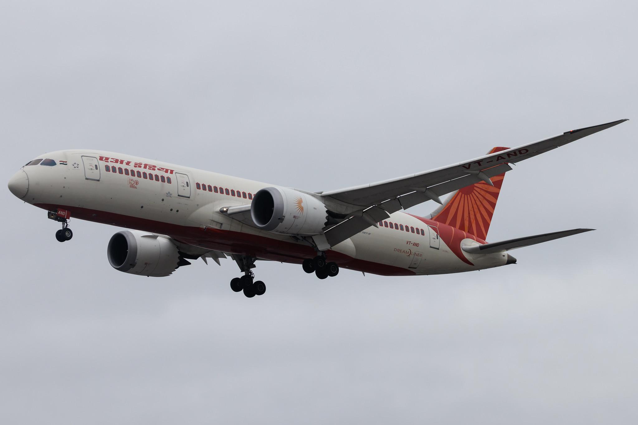 London Heathrow: Air India (AI / AIC) | Boeing 787-8 Dreamliner B788 | VT-AND | MSN 36278