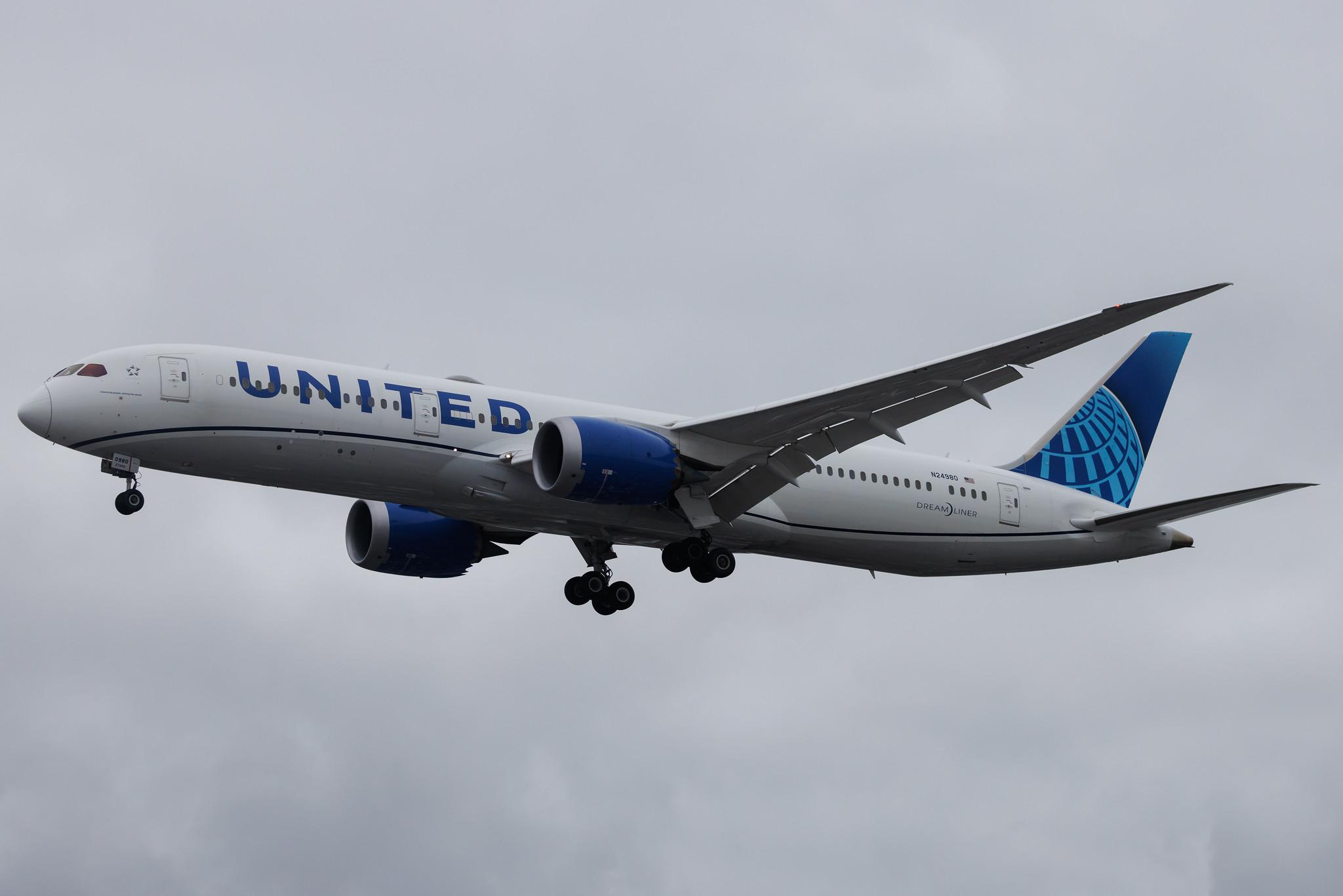 London Heathrow: United Airlines (UA / UAL) | Boeing 787-9 Dreamliner B789 | N24980 | MSN 66138