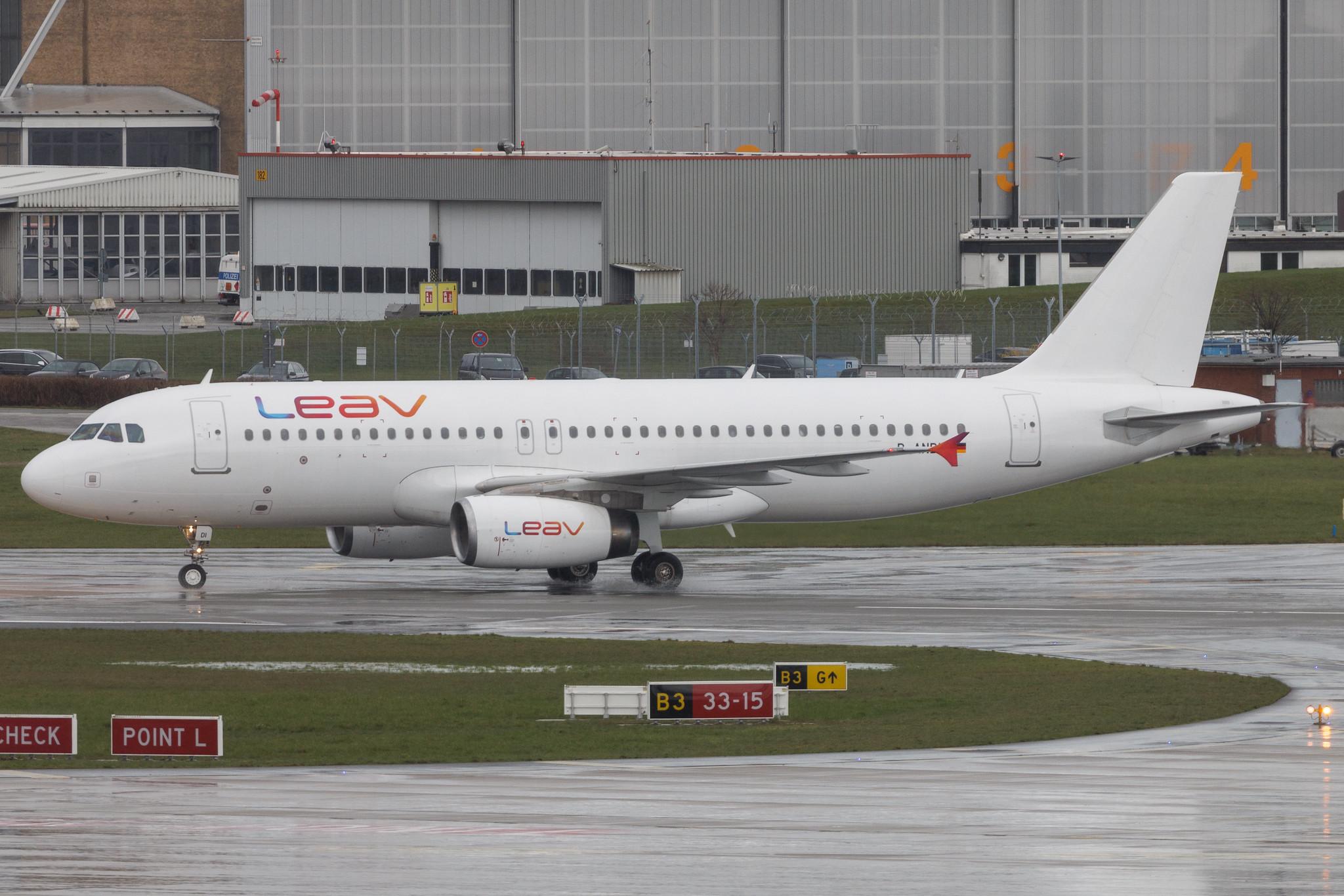 Hamburg Airport: Leav Aviation | Airbus A320-232 A320 | D-ANDI | MSN 3674