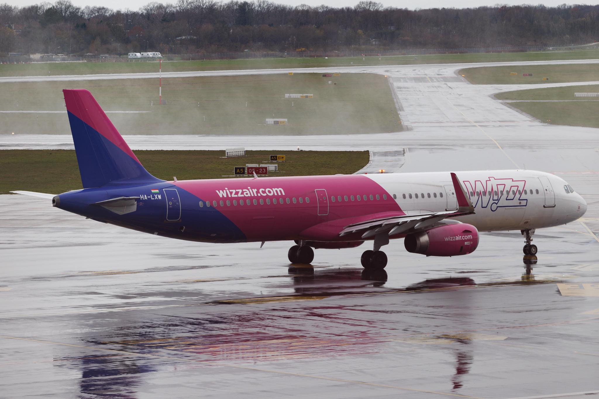 Hamburg Airport: Wizz Air (W6 / WZZ) |  Airbus A321-231 A321 | HA-LXW | MSN 07947