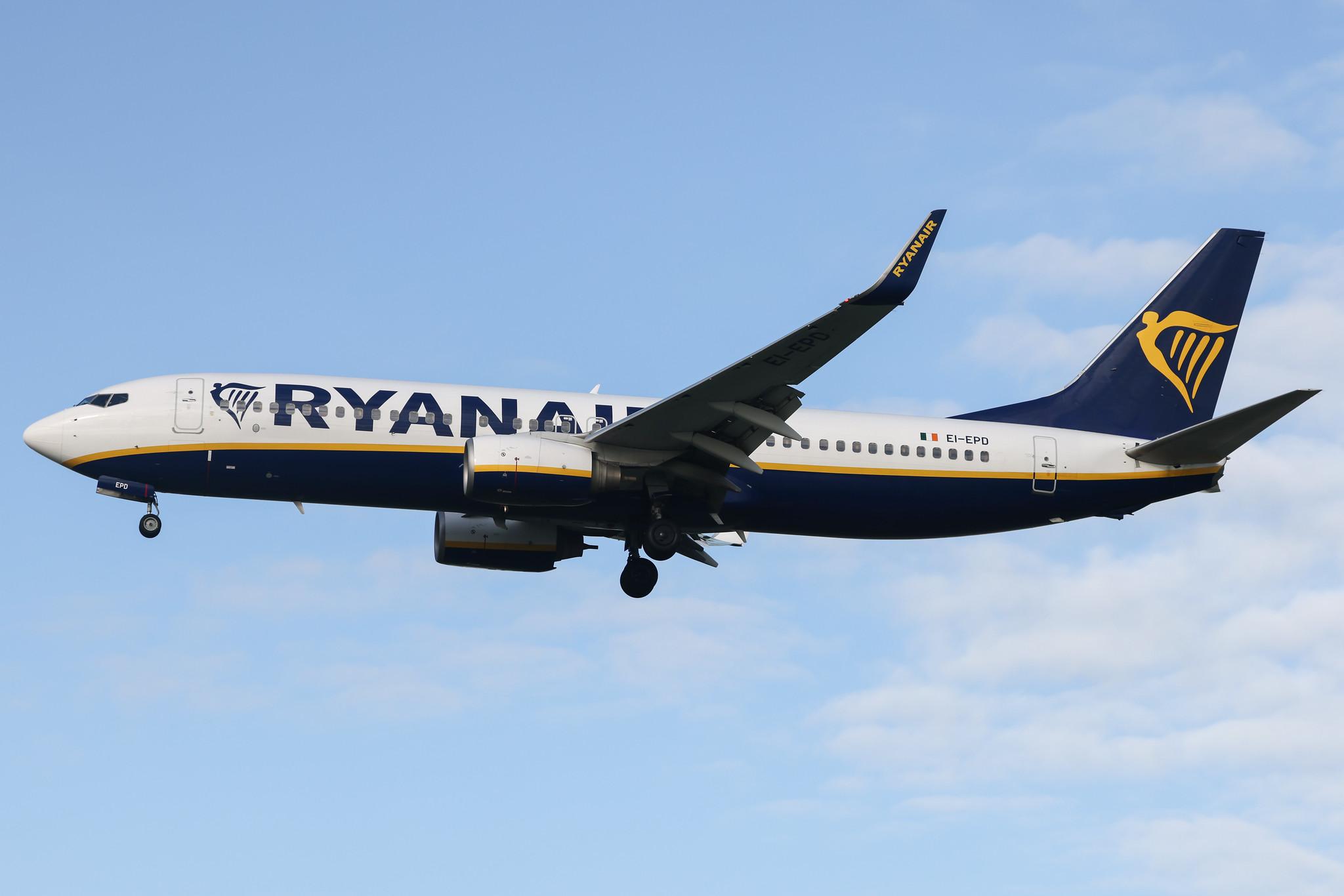 Aeroporto de Lisboa: Ryanair (FR / RYR) | Boeing 737-8AS B738 | EI-EPD | MSN 40310
