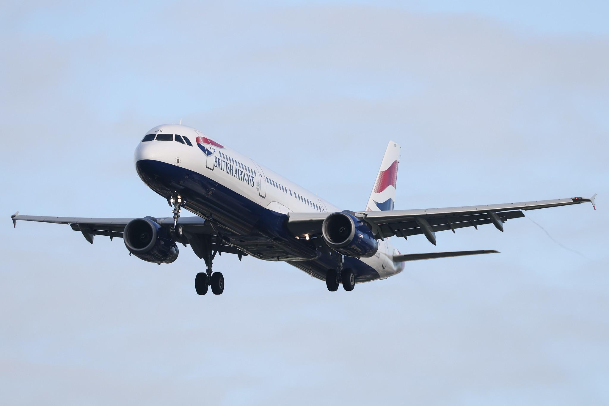 Aeroporto de Lisboa: Ryanair (FR / RYR) | Boeing 737-8AS B738 | EI-EPD | MSN 40310