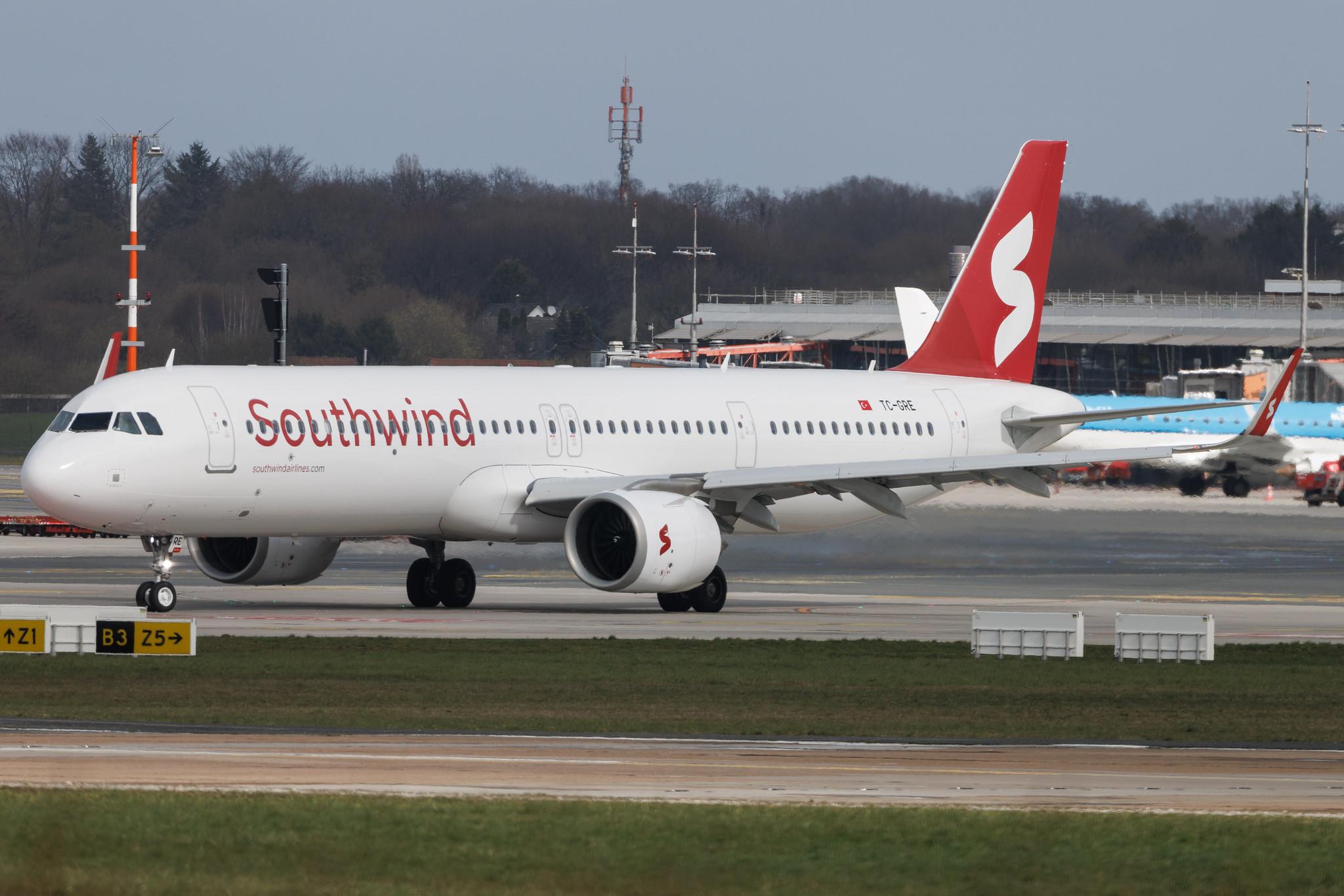Hamburg Airport: Southwind Airlines (2S / STW) |  Airbus A321-253NX A21N | TC-GRE | MSN 11039