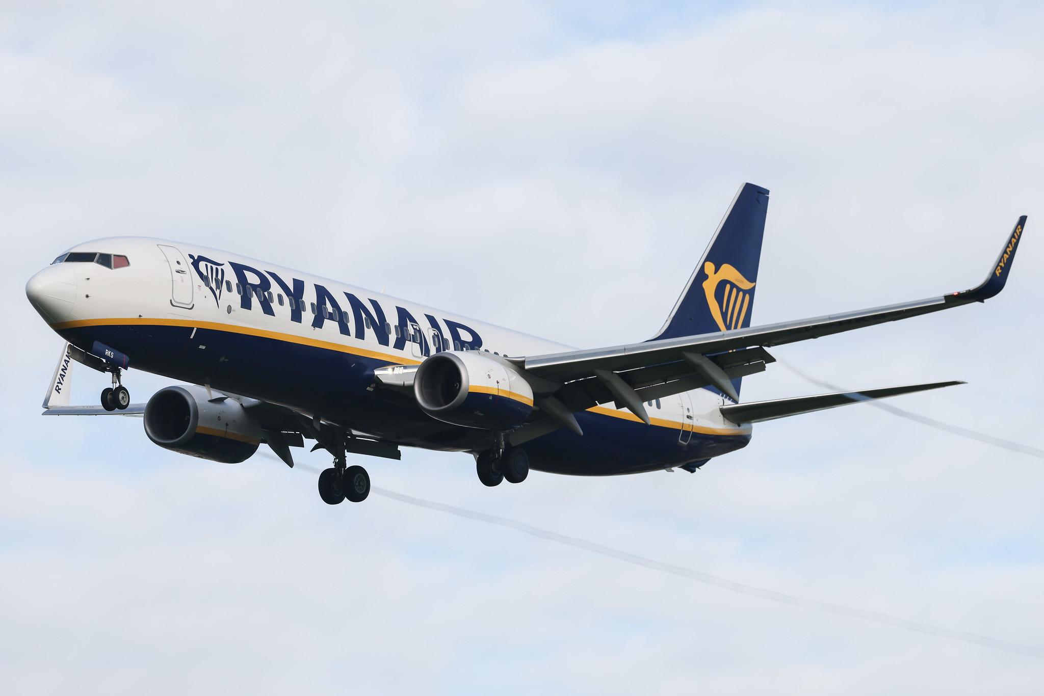 Aeroporto de Lisboa: Ryanair (FR / RYR) | Operator: Buzz | Boeing 737-8AS B738 | SP-RKS | MSN 44704