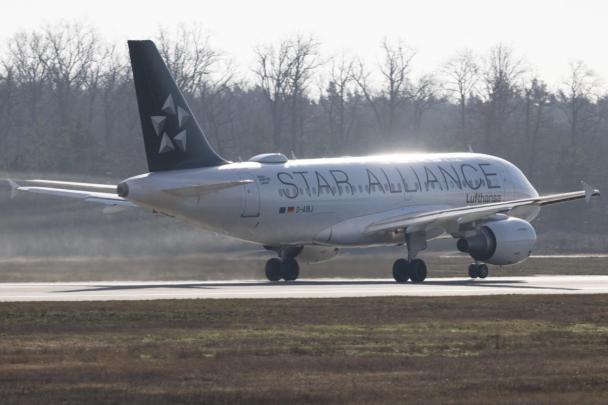 Frankfurt Airport: Lufthansa (LH / DLH) | Livery: Star Alliance Livery | Airbus A319-112 A319 | D-AIBJ | MSN 5293
