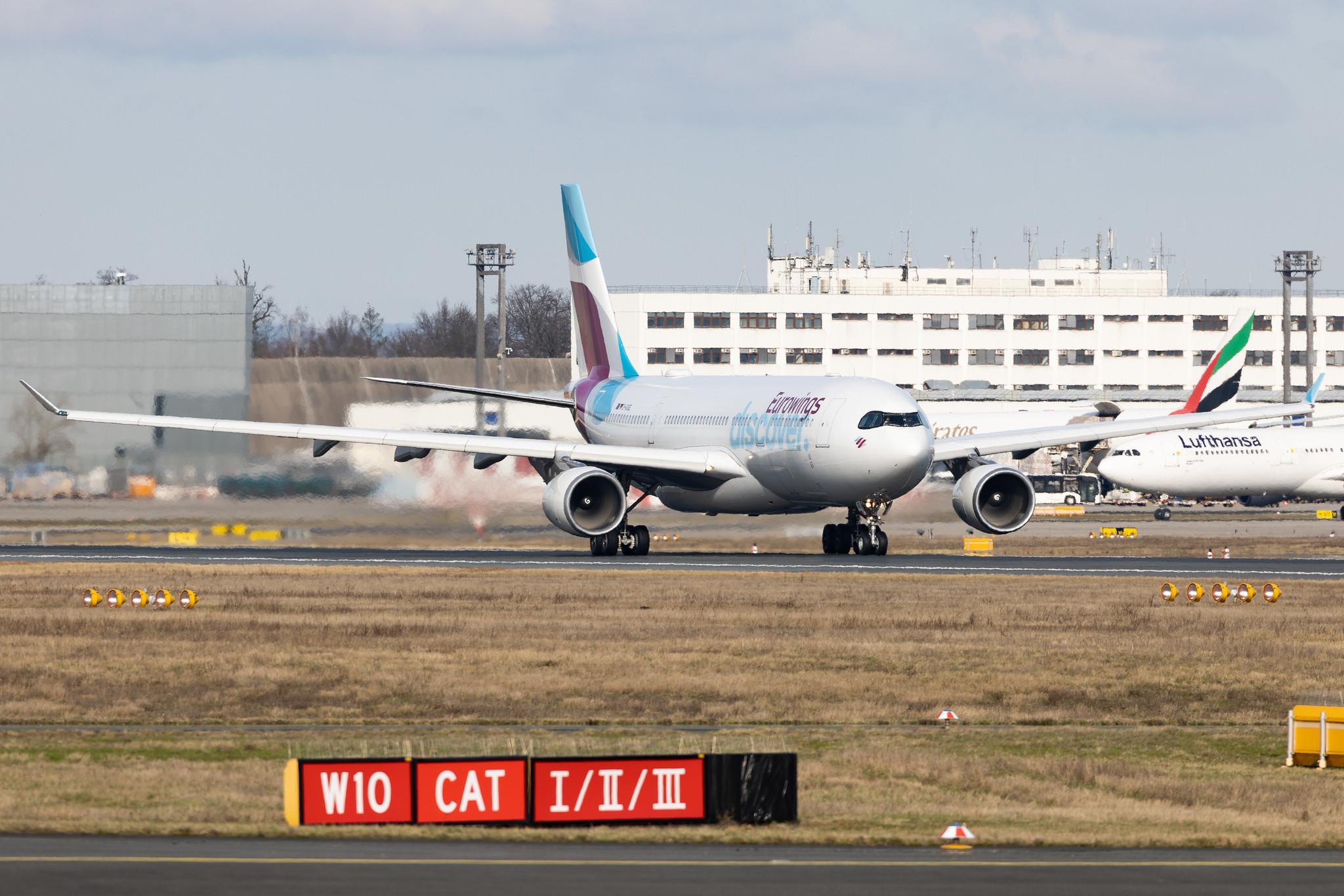 Frankfurt Airport: Eurowings Discover (4Y / OCN) | Airbus A330-203 A332 | D-AXGE | MSN 0612