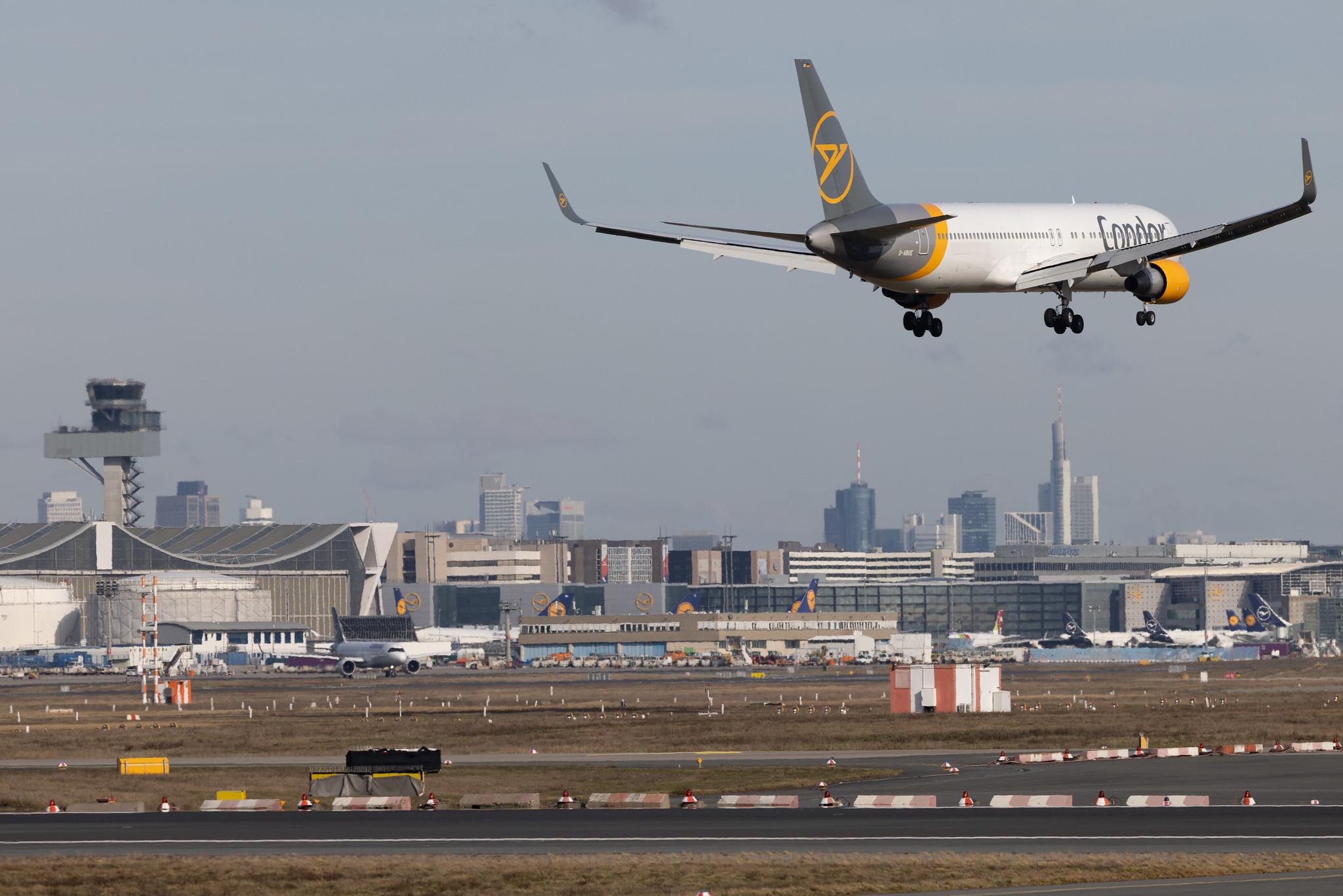 Frankfurt Airport: Condor (DE / CFG) | Boeing 767-330(ER) B763 | D-ABUE | MSN 26984