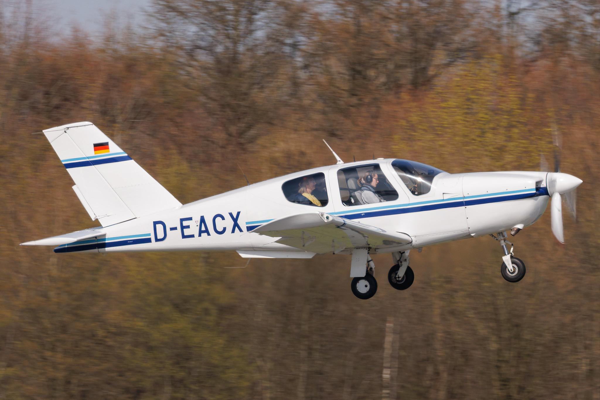 Hamburg Airport: Private owner | Socata TB-20 Trinidad TB20 | D-EACX | MSN 697