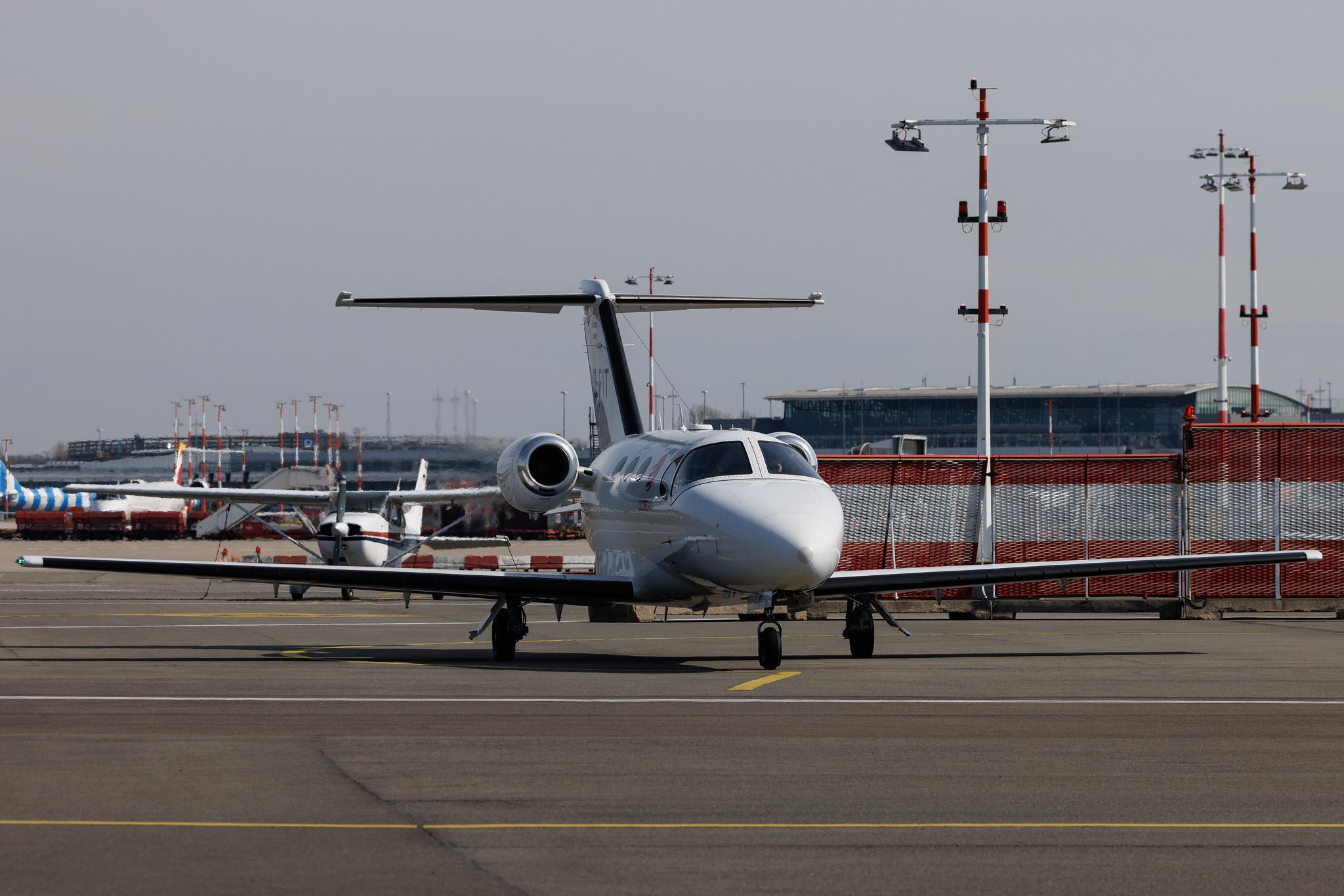 Hamburg Airport: GlobeAir (/ GAC) | Cessna 510 Citation Mustang C510 | OE-FIT | MSN 510-0319