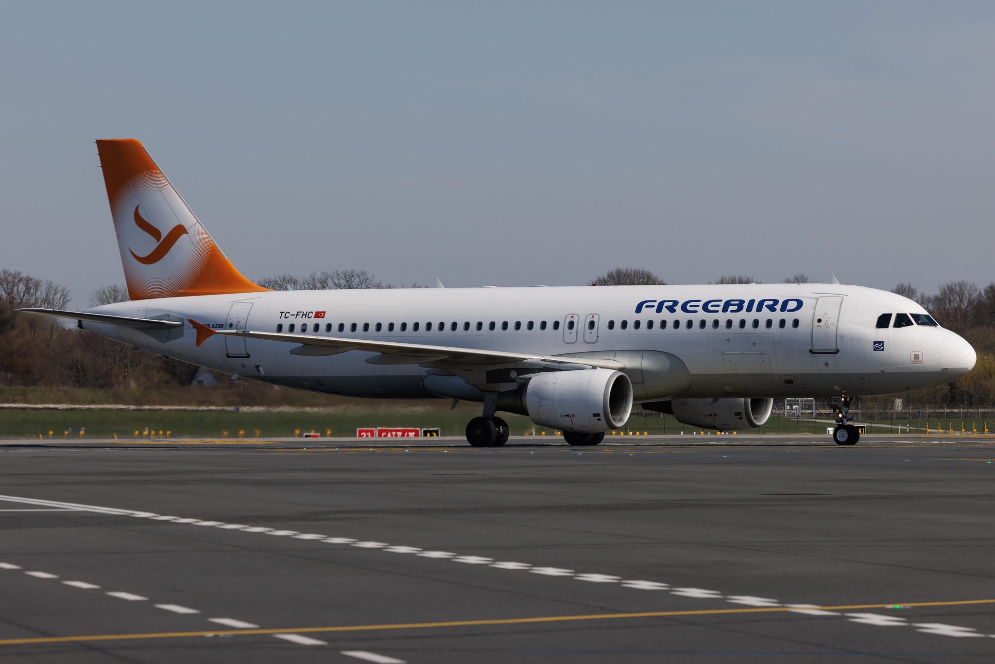 Hamburg Airport: Freebird Airlines (FH / FHY) | Airbus A320-214 A320 | TC-FHC | MSN 3852
