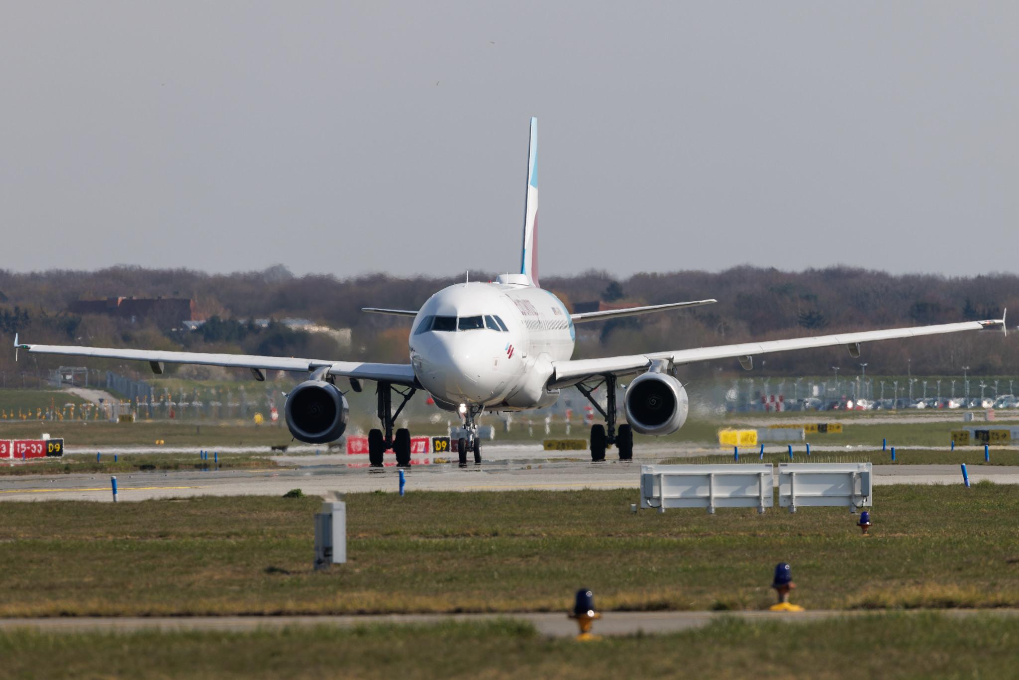 Hamburg Airport: Eurowings (EW / EWG) | Airbus A319-132 A319 | D-AGWU | MSN 5457