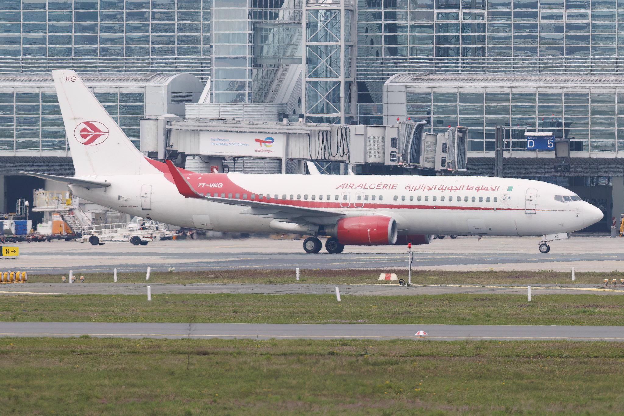 Frankfurt Airport: Air Algerie (AH / DAH) | Boeing 737-8D6 B738 | 7T-VKG | MSN 40861